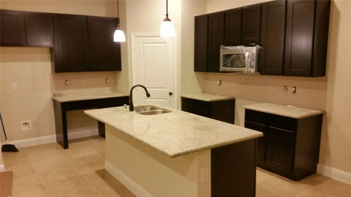 Single Family Residence For Rent in Grayson County , 1416 Swan Ridge Drive, Sherman, Texas 75092, 3 Bedroom, 2 Bathroom, 2 Garage spaces, 1,675 Sqft, built in 2016, mls#21379194, Real Estate Agent in Sherman, Homes For Rent in Grayson county, Homes For Rent in Sherman, Realtor in Sherman Texas, Real Estate Brokerage Independent Realty Texas, Luminita Cordes Realtor