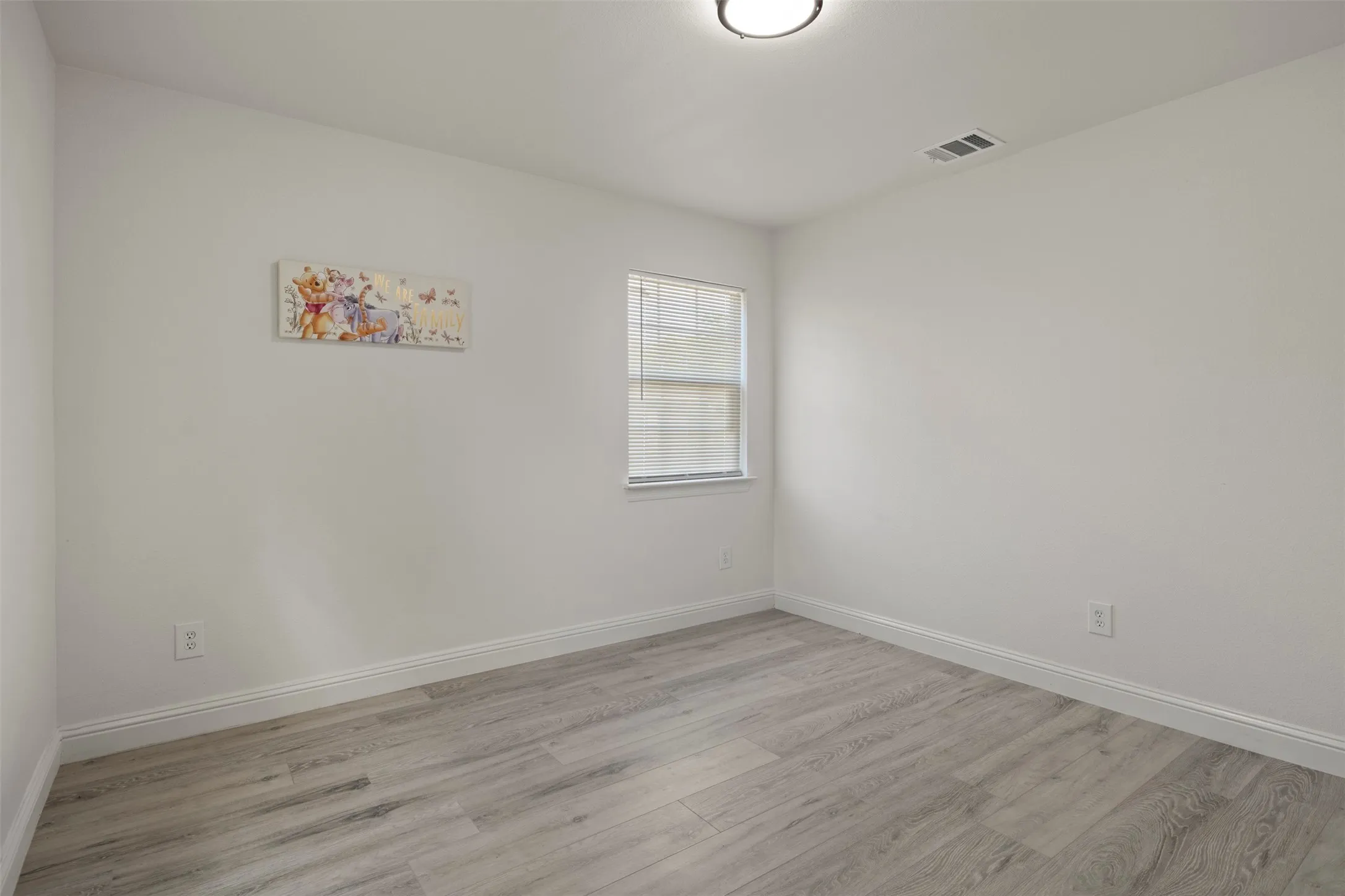 Single Family Residence For Sale in Dallas County , 2406 Jennings Avenue, Dallas, Texas 75216, 3 Bedroom, 2 Bathroom, Garage spaces, 1,184 Sqft, built in 1951, mls#21379175, Real Estate Agent in Dallas, Homes For Sale in Dallas county, Homes For Sale in Dallas, Realtor in Dallas Texas, Real Estate Brokerage Independent Realty Texas, Luminita Cordes Realtor