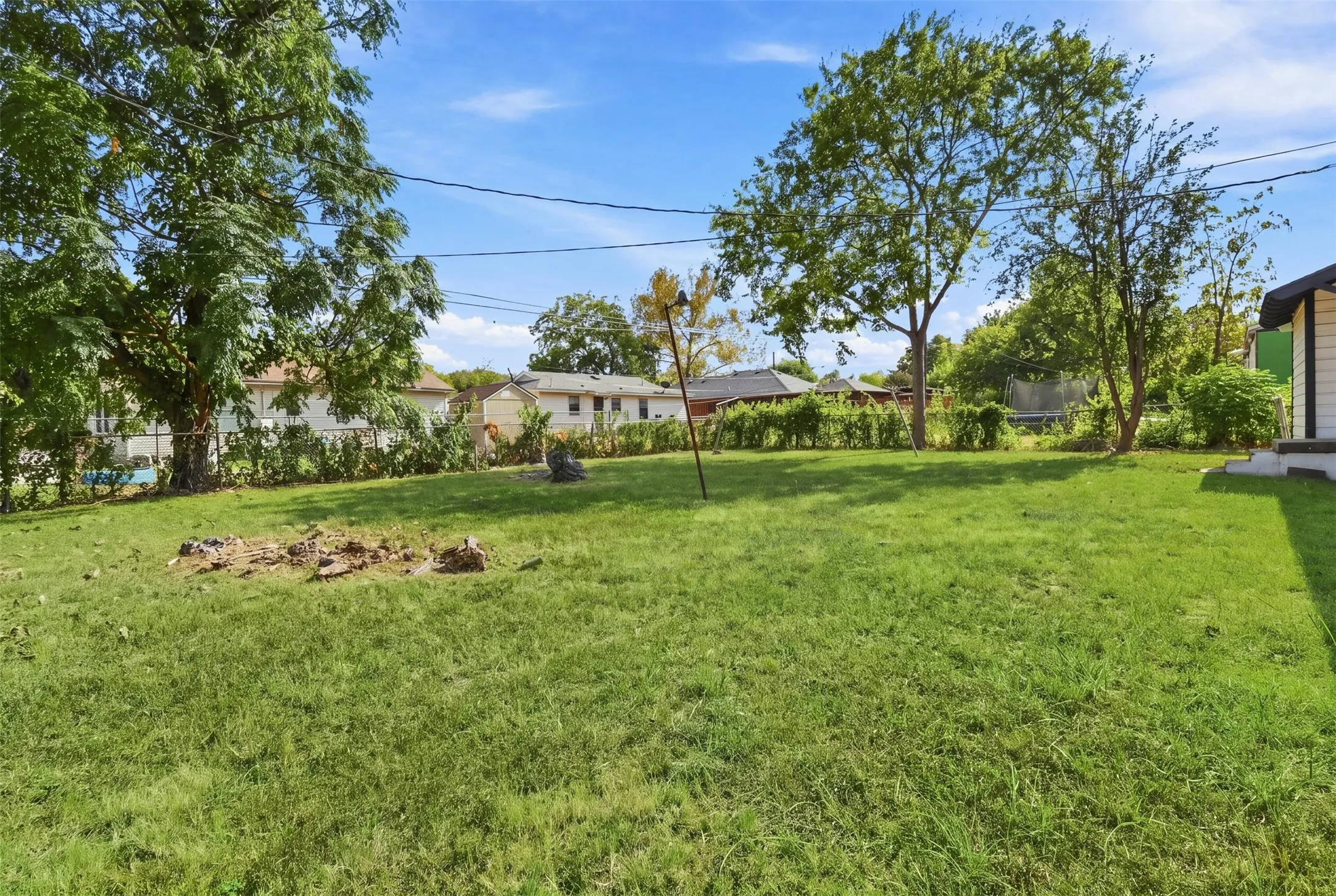 Single Family Residence For Sale in Dallas County , 2406 Jennings Avenue, Dallas, Texas 75216, 3 Bedroom, 2 Bathroom, Garage spaces, 1,184 Sqft, built in 1951, mls#21379175, Real Estate Agent in Dallas, Homes For Sale in Dallas county, Homes For Sale in Dallas, Realtor in Dallas Texas, Real Estate Brokerage Independent Realty Texas, Luminita Cordes Realtor