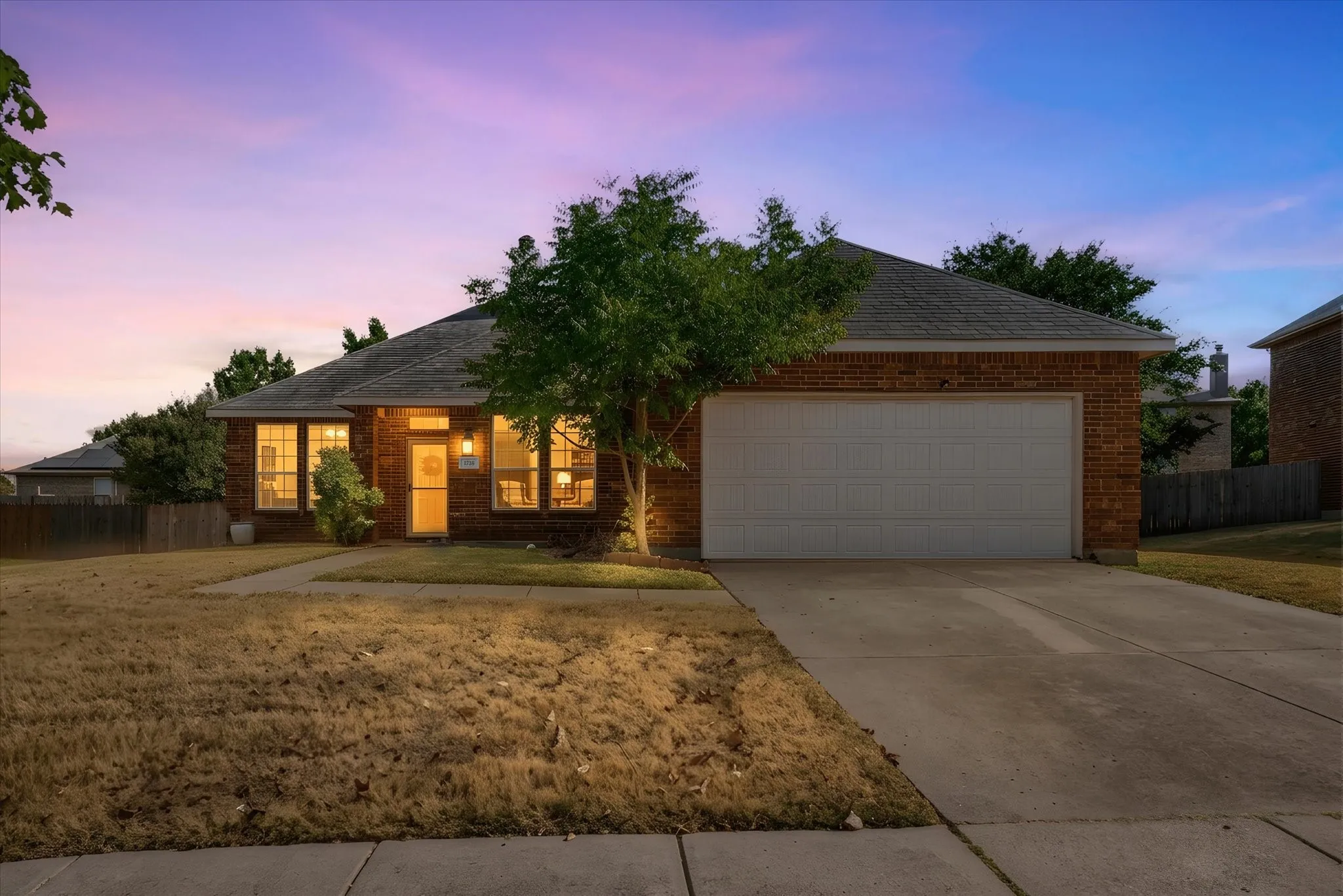 Welcome To 1738 Summerwood Lane!