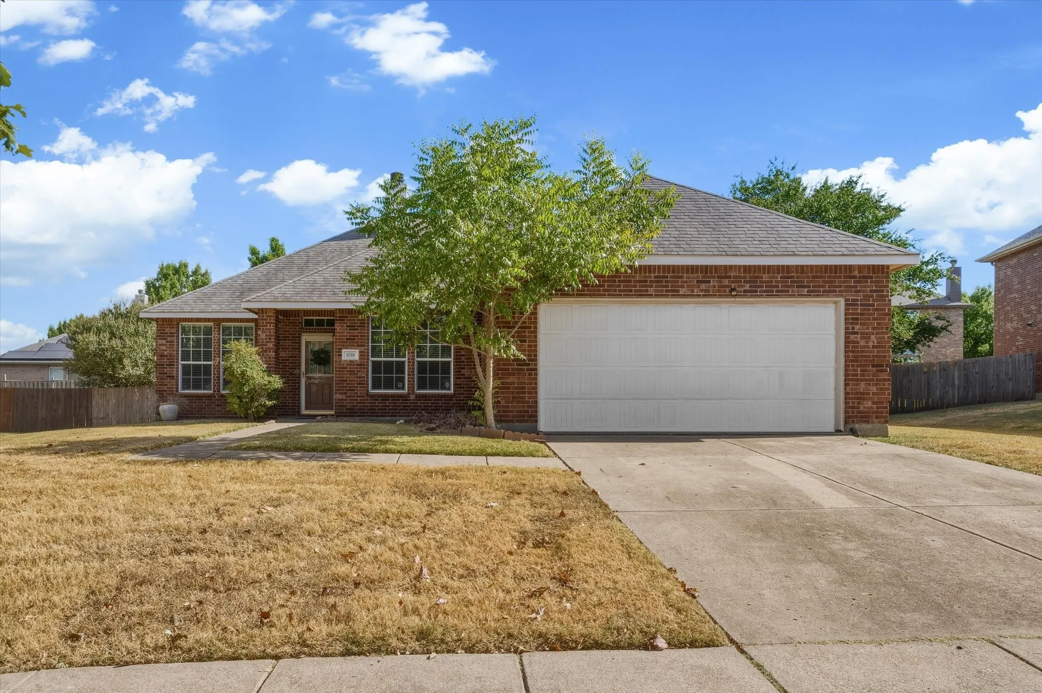 WELCOME HOME TO 1738 SUMMERWOOD LANE!