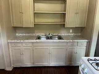 Single Family Residence For Rent in Tarrant County , 2704 W Bewick Street, Fort Worth, Texas 76109, 2 Bedroom, 1 Bathroom, Garage spaces, 1,032 Sqft, built in 1947, mls#21376662, Real Estate Agent in Fort Worth, Homes For Rent in Tarrant county, Homes For Rent in Fort Worth, Realtor in Fort Worth Texas, Real Estate Brokerage Independent Realty Texas, Luminita Cordes Realtor