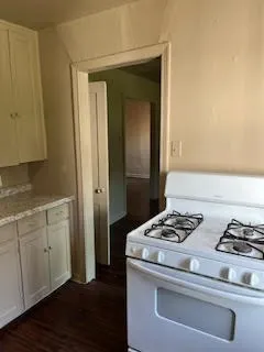 Single Family Residence For Rent in Tarrant County , 2704 W Bewick Street, Fort Worth, Texas 76109, 2 Bedroom, 1 Bathroom, Garage spaces, 1,032 Sqft, built in 1947, mls#21376662, Real Estate Agent in Fort Worth, Homes For Rent in Tarrant county, Homes For Rent in Fort Worth, Realtor in Fort Worth Texas, Real Estate Brokerage Independent Realty Texas, Luminita Cordes Realtor