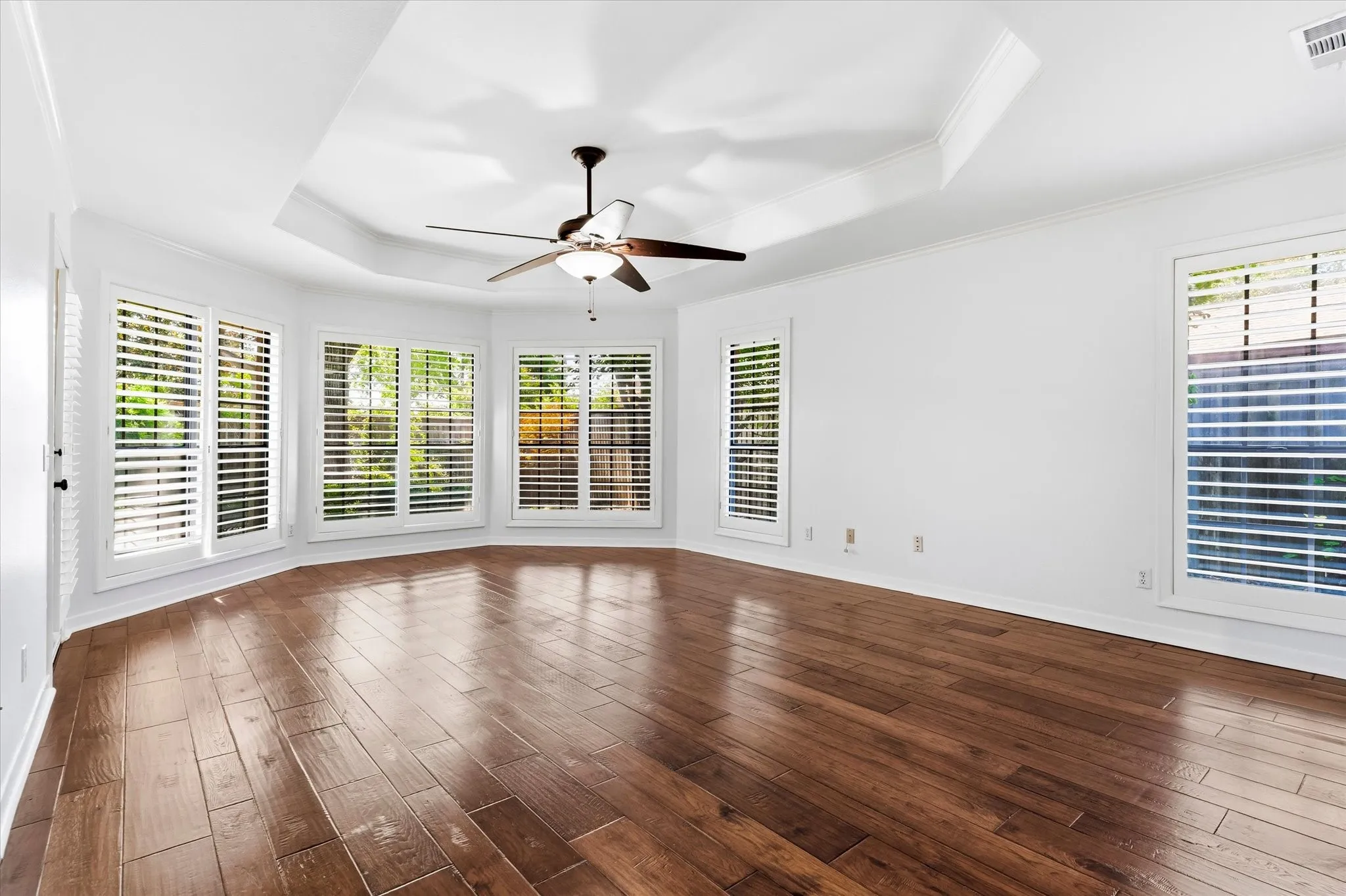 Single Family Residence For Sale in Collin County , 6604 Garfield Drive, Plano, Texas 75023, 4 Bedroom, 4 Bathroom, 2 Garage spaces, 2,803 Sqft, built in 1983, mls#21379157, Real Estate Agent in Plano, Homes For Sale in Collin county, Homes For Sale in Plano, Realtor in Plano Texas, Real Estate Brokerage Independent Realty Texas, Luminita Cordes Realtor