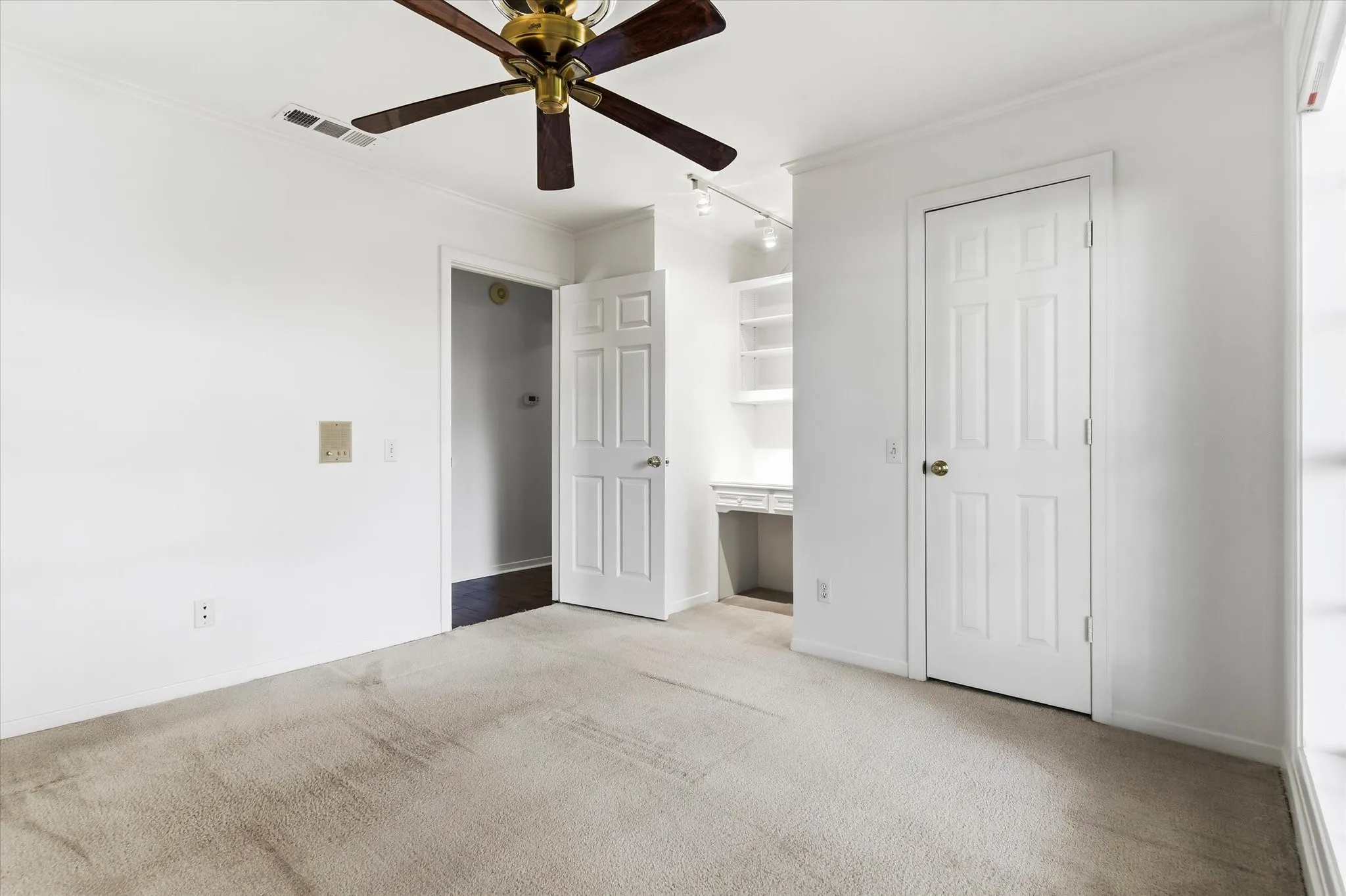 Single Family Residence For Sale in Collin County , 6604 Garfield Drive, Plano, Texas 75023, 4 Bedroom, 4 Bathroom, 2 Garage spaces, 2,803 Sqft, built in 1983, mls#21379157, Real Estate Agent in Plano, Homes For Sale in Collin county, Homes For Sale in Plano, Realtor in Plano Texas, Real Estate Brokerage Independent Realty Texas, Luminita Cordes Realtor