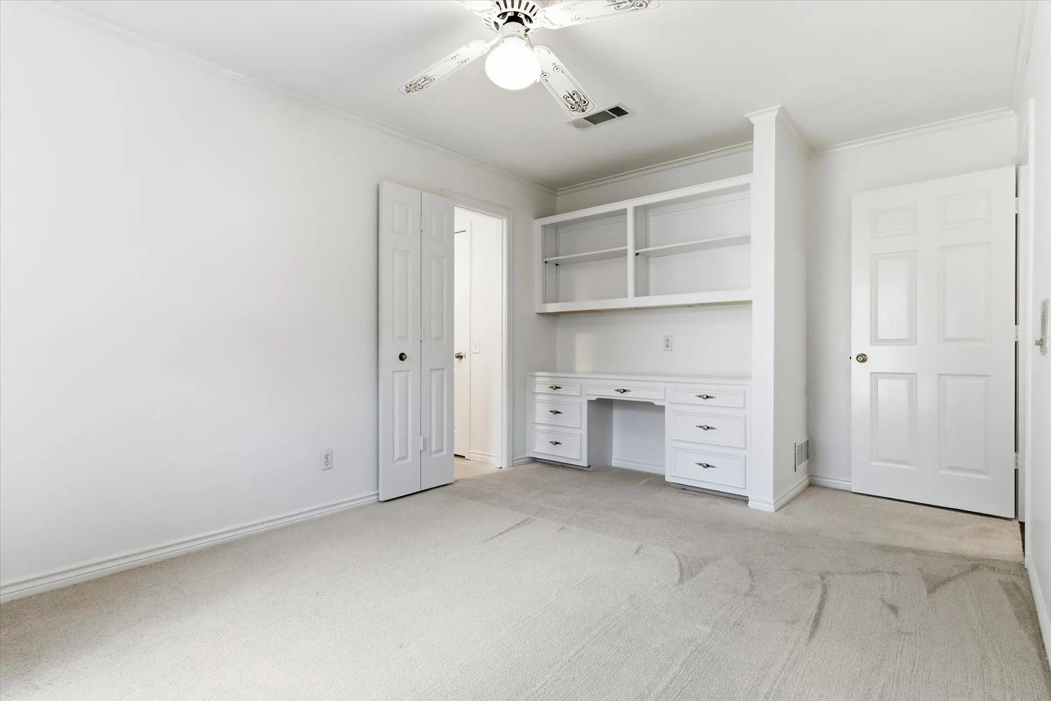Single Family Residence For Sale in Collin County , 6604 Garfield Drive, Plano, Texas 75023, 4 Bedroom, 4 Bathroom, 2 Garage spaces, 2,803 Sqft, built in 1983, mls#21379157, Real Estate Agent in Plano, Homes For Sale in Collin county, Homes For Sale in Plano, Realtor in Plano Texas, Real Estate Brokerage Independent Realty Texas, Luminita Cordes Realtor
