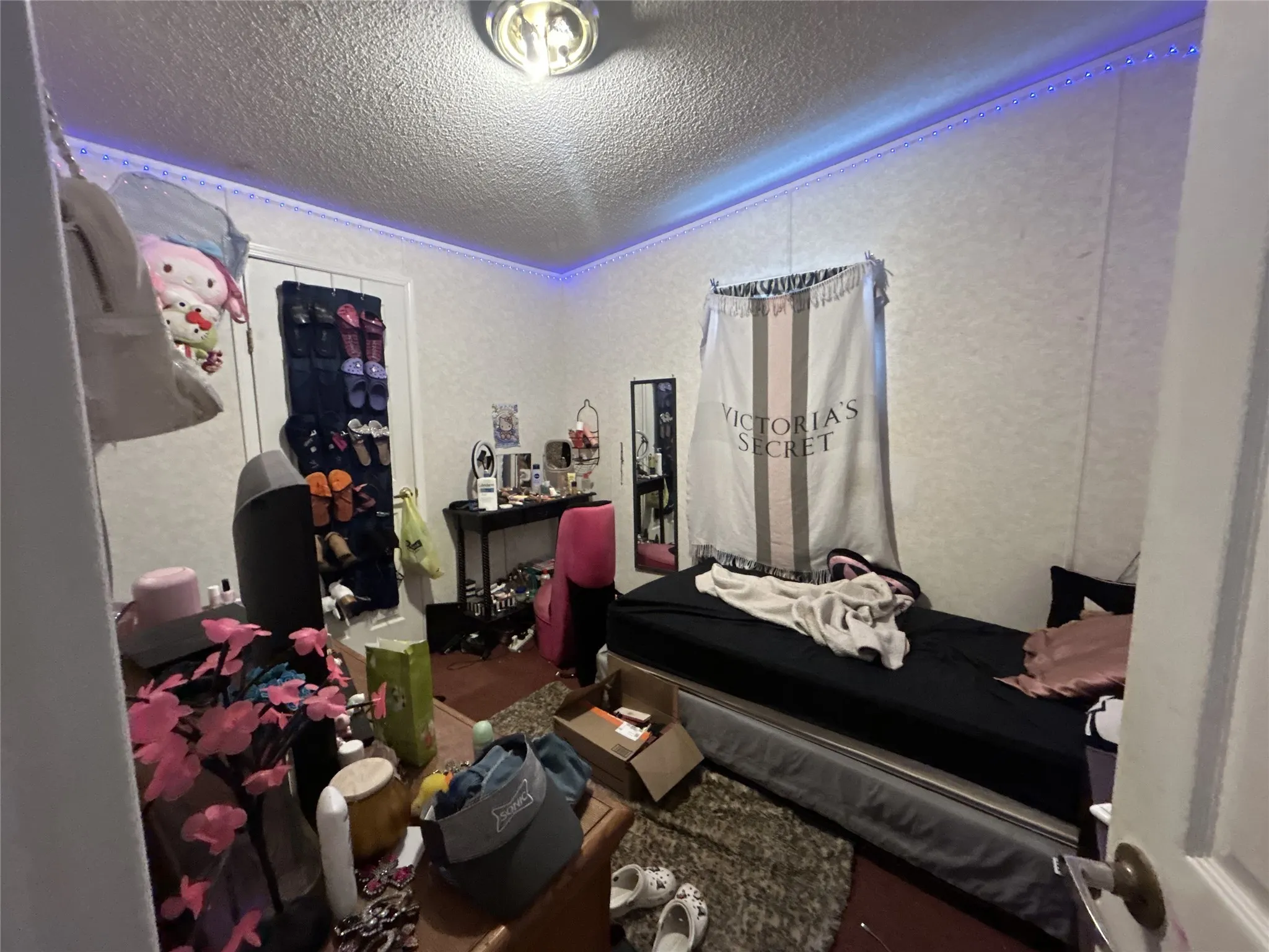 Mobile Home For Sale in Kaufman County , 7099 Terry Lea Lane, Forney, Texas 75126, 2 Bedroom, 2 Bathroom, Garage spaces, 1,484 Sqft, built in 2002, mls#21379196, Real Estate Agent in Forney, Homes For Sale in Kaufman county, Homes For Sale in Forney, Realtor in Forney Texas, Real Estate Brokerage Independent Realty Texas, Luminita Cordes Realtor