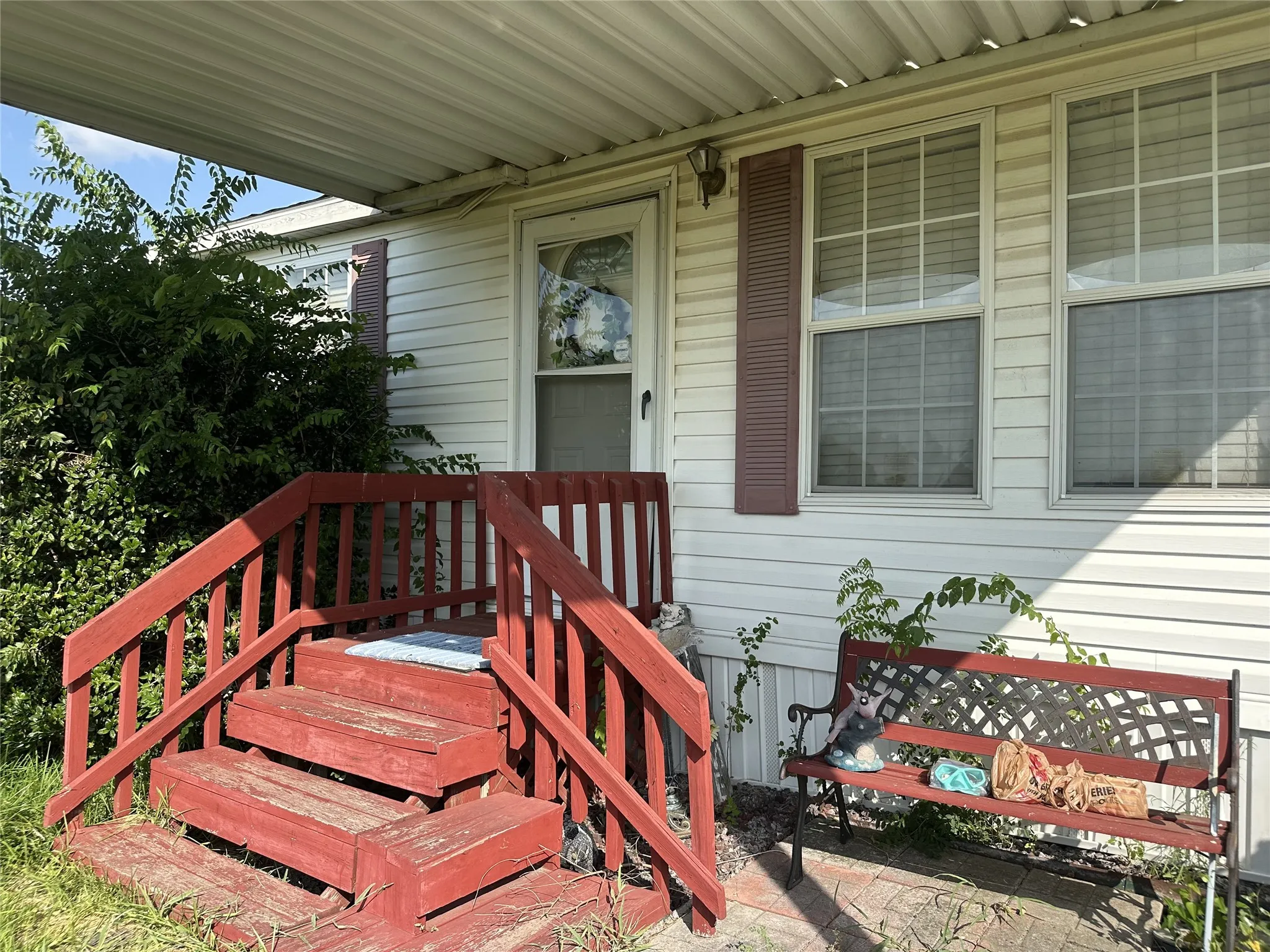 Mobile Home For Sale in Kaufman County , 7099 Terry Lea Lane, Forney, Texas 75126, 2 Bedroom, 2 Bathroom, Garage spaces, 1,484 Sqft, built in 2002, mls#21379196, Real Estate Agent in Forney, Homes For Sale in Kaufman county, Homes For Sale in Forney, Realtor in Forney Texas, Real Estate Brokerage Independent Realty Texas, Luminita Cordes Realtor