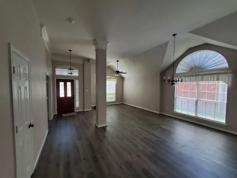 Single Family Residence For Rent in Collin County , 5004 Enclave Court, Mc Kinney, Texas 75072, 3 Bedroom, 2 Bathroom, 2 Garage spaces, 2,029 Sqft, built in 1997, mls#21378742, Real Estate Agent in Mc Kinney, Homes For Rent in Collin county, Homes For Rent in Mc Kinney, Realtor in Mc Kinney Texas, Real Estate Brokerage Independent Realty Texas, Luminita Cordes Realtor