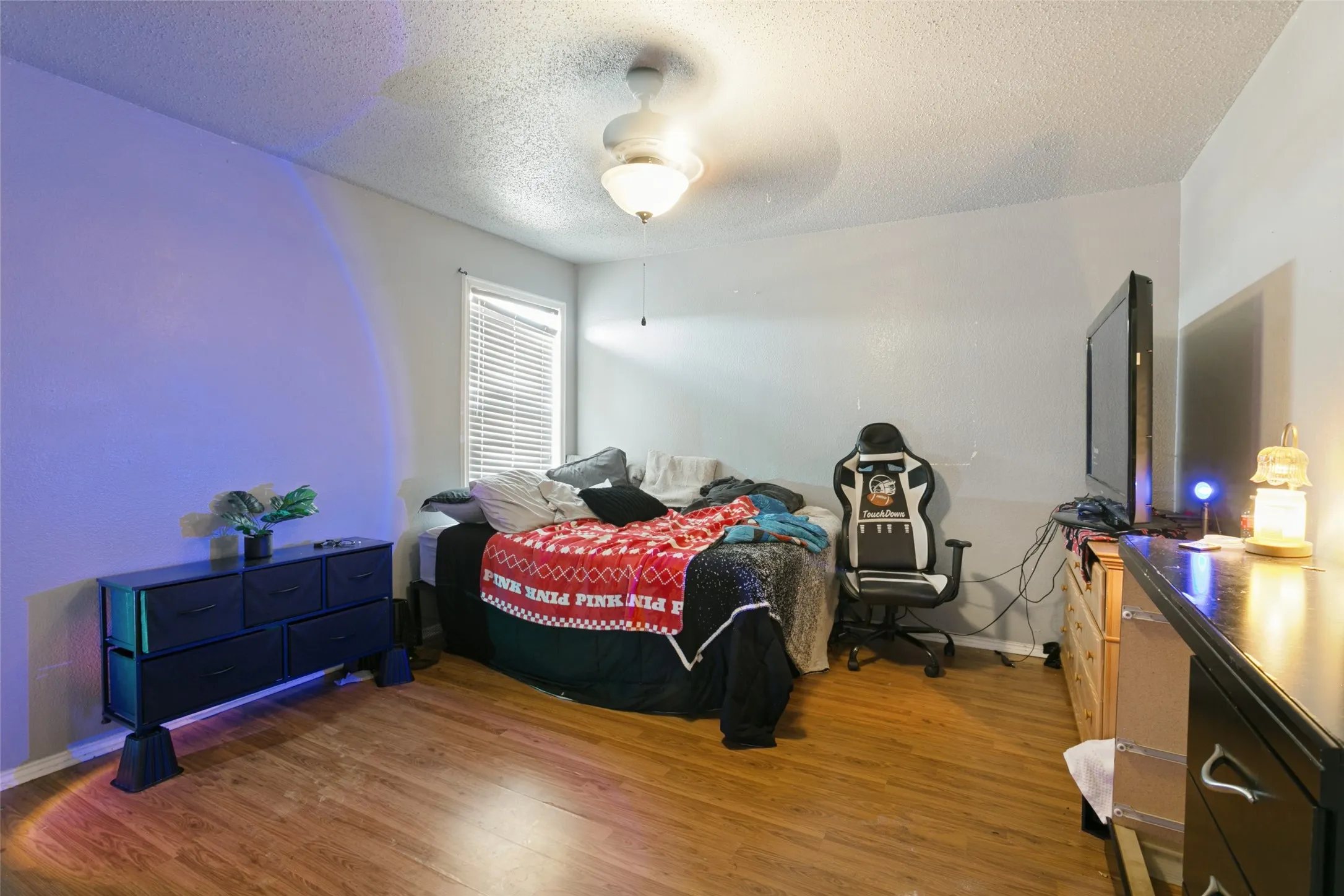 Single Family Residence For Sale in Tarrant County , 3925 Stonewick Court, Fort Worth, Texas 76123, 4 Bedroom, 3 Bathroom, 2 Garage spaces, 2,644 Sqft, built in 1999, mls#21356467, Real Estate Agent in Fort Worth, Homes For Sale in Tarrant county, Homes For Sale in Fort Worth, Realtor in Fort Worth Texas, Real Estate Brokerage Independent Realty Texas, Luminita Cordes Realtor