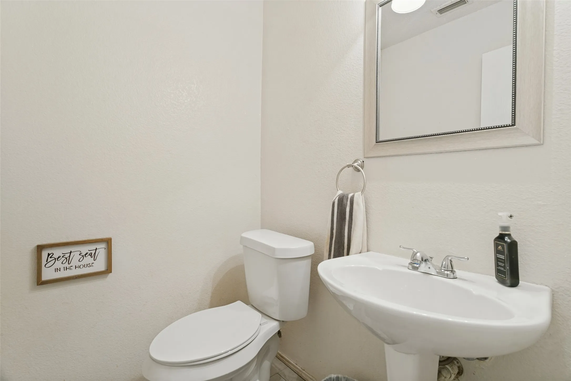 Single Family Residence For Sale in Tarrant County , 3925 Stonewick Court, Fort Worth, Texas 76123, 4 Bedroom, 3 Bathroom, 2 Garage spaces, 2,644 Sqft, built in 1999, mls#21356467, Real Estate Agent in Fort Worth, Homes For Sale in Tarrant county, Homes For Sale in Fort Worth, Realtor in Fort Worth Texas, Real Estate Brokerage Independent Realty Texas, Luminita Cordes Realtor