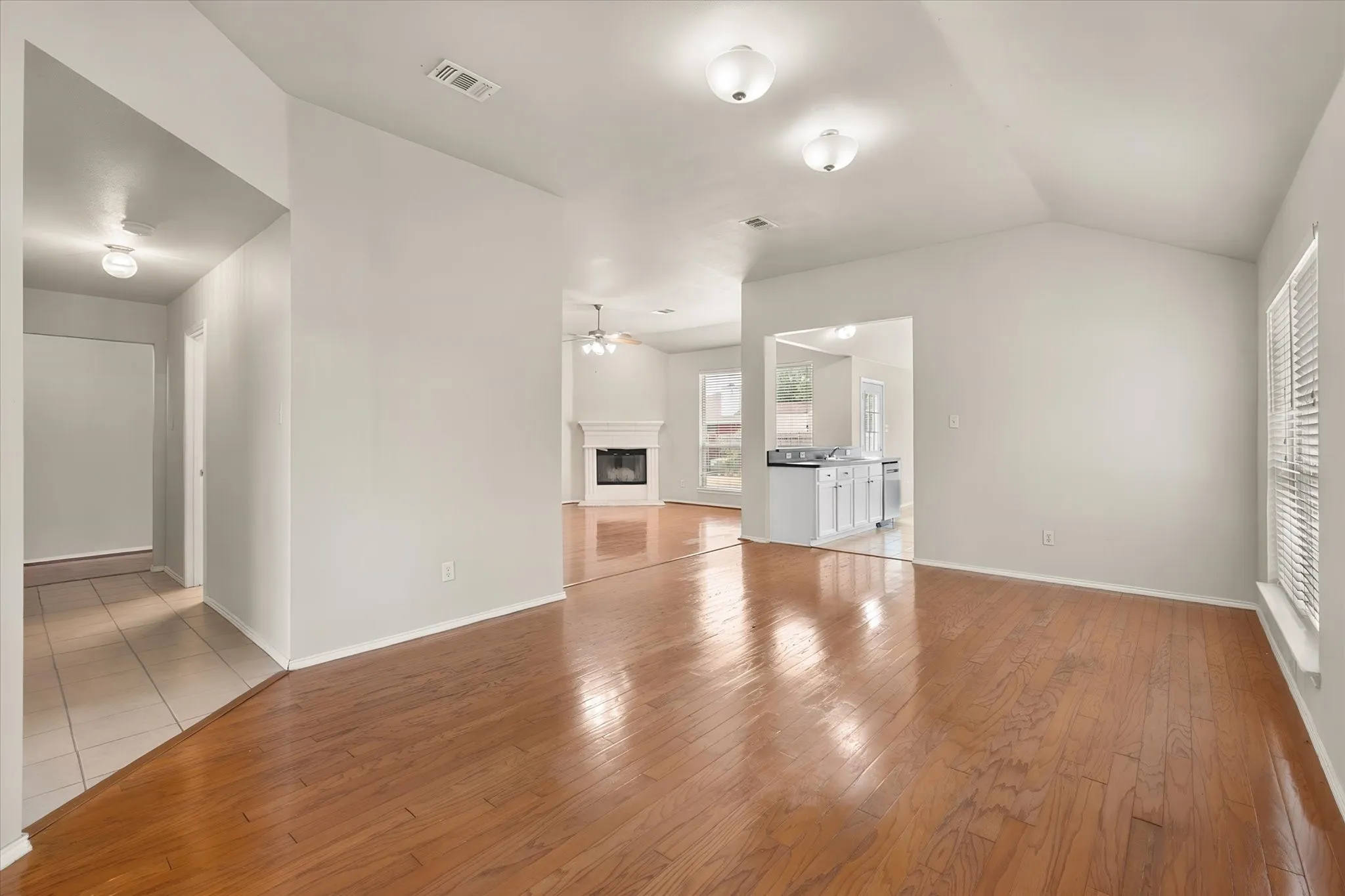 Single Family Residence For Sale in Johnson County , 1017 Caleb Street, Burleson, Texas 76028, 3 Bedroom, 2 Bathroom, 2 Garage spaces, 1,959 Sqft, built in 2002, mls#21378273, Real Estate Agent in Burleson, Homes For Sale in Johnson county, Homes For Sale in Burleson, Realtor in Burleson Texas, Real Estate Brokerage Independent Realty Texas, Luminita Cordes Realtor