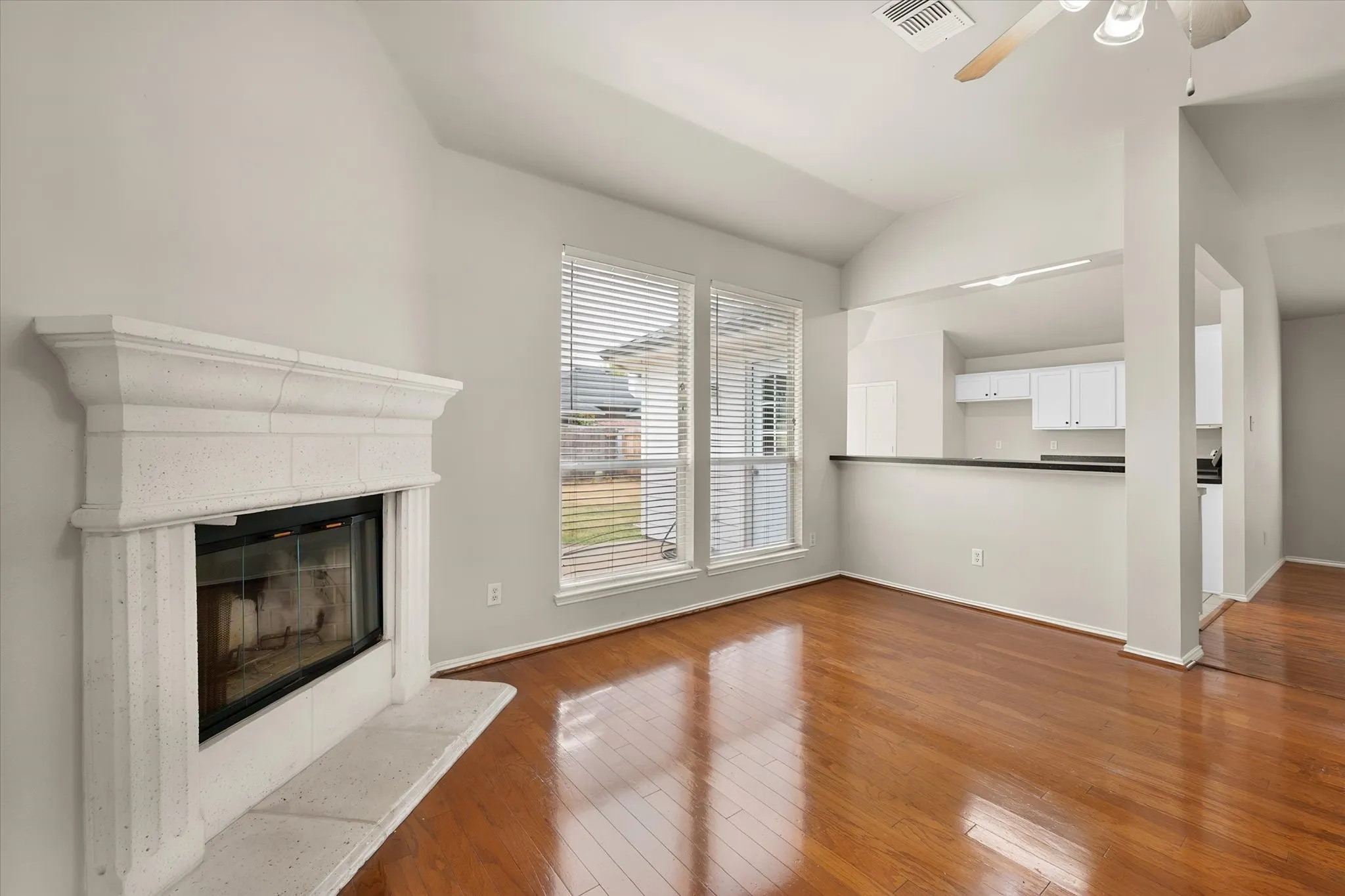 Single Family Residence For Sale in Johnson County , 1017 Caleb Street, Burleson, Texas 76028, 3 Bedroom, 2 Bathroom, 2 Garage spaces, 1,959 Sqft, built in 2002, mls#21378273, Real Estate Agent in Burleson, Homes For Sale in Johnson county, Homes For Sale in Burleson, Realtor in Burleson Texas, Real Estate Brokerage Independent Realty Texas, Luminita Cordes Realtor