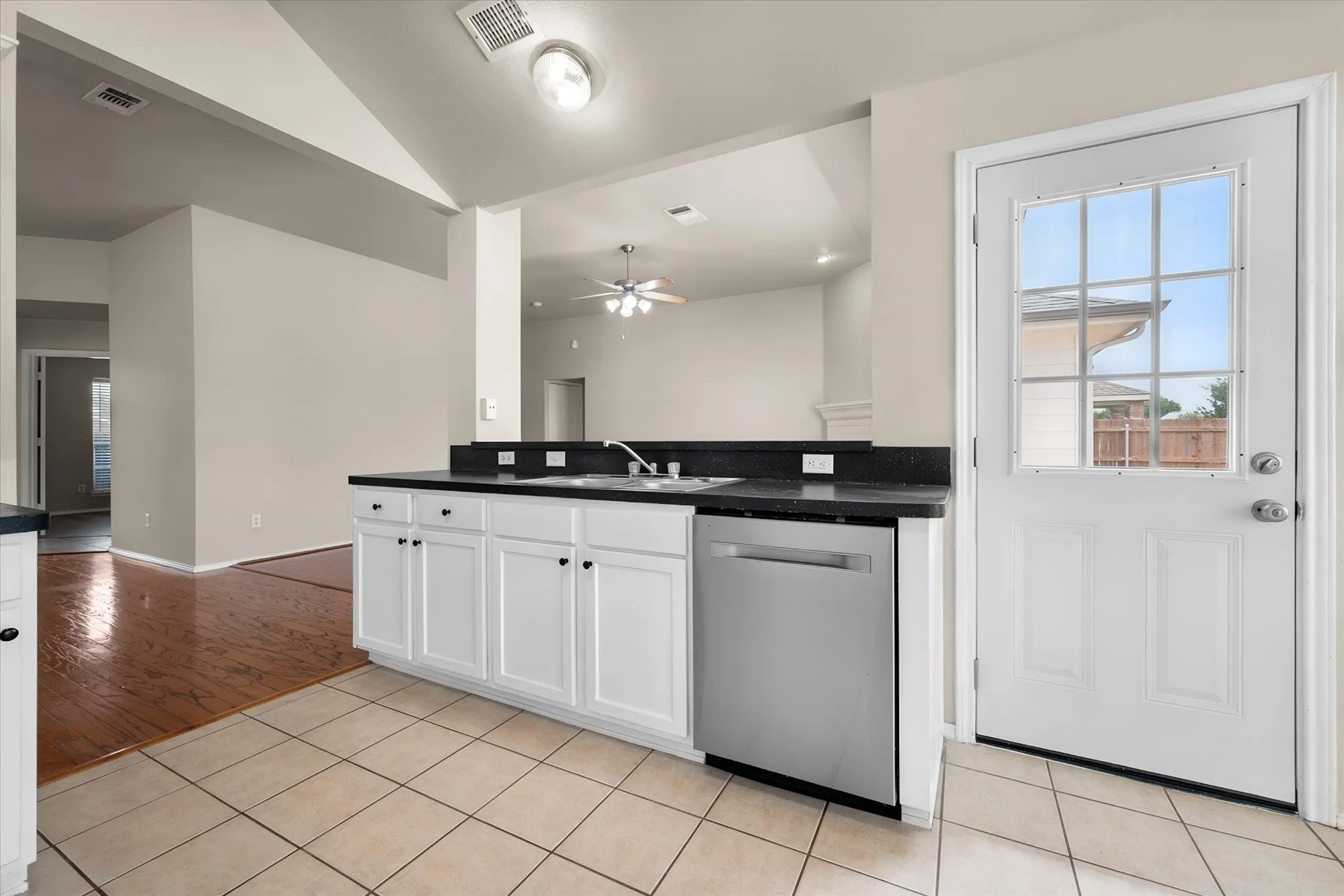 Single Family Residence For Sale in Johnson County , 1017 Caleb Street, Burleson, Texas 76028, 3 Bedroom, 2 Bathroom, 2 Garage spaces, 1,959 Sqft, built in 2002, mls#21378273, Real Estate Agent in Burleson, Homes For Sale in Johnson county, Homes For Sale in Burleson, Realtor in Burleson Texas, Real Estate Brokerage Independent Realty Texas, Luminita Cordes Realtor