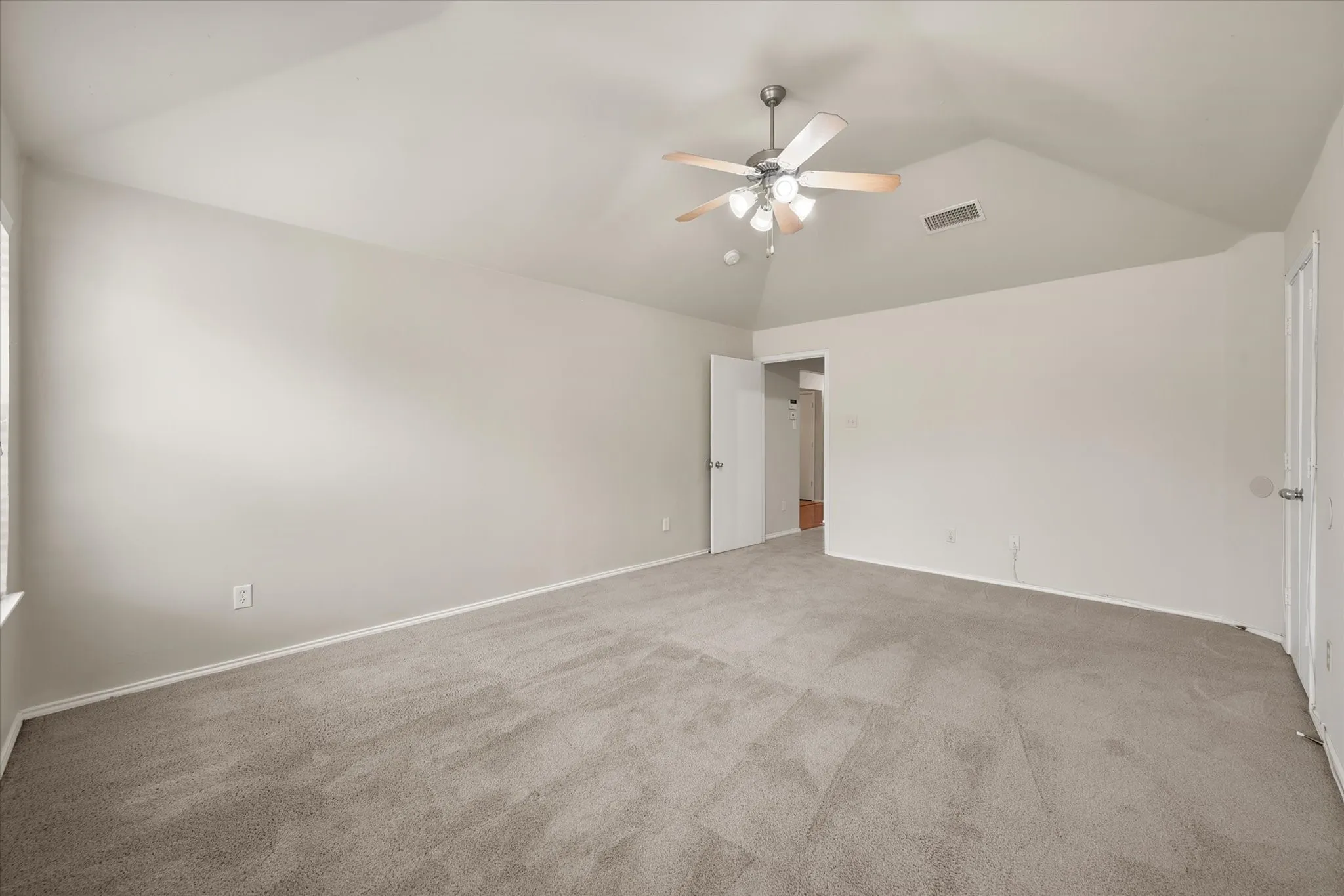 Single Family Residence For Sale in Johnson County , 1017 Caleb Street, Burleson, Texas 76028, 3 Bedroom, 2 Bathroom, 2 Garage spaces, 1,959 Sqft, built in 2002, mls#21378273, Real Estate Agent in Burleson, Homes For Sale in Johnson county, Homes For Sale in Burleson, Realtor in Burleson Texas, Real Estate Brokerage Independent Realty Texas, Luminita Cordes Realtor