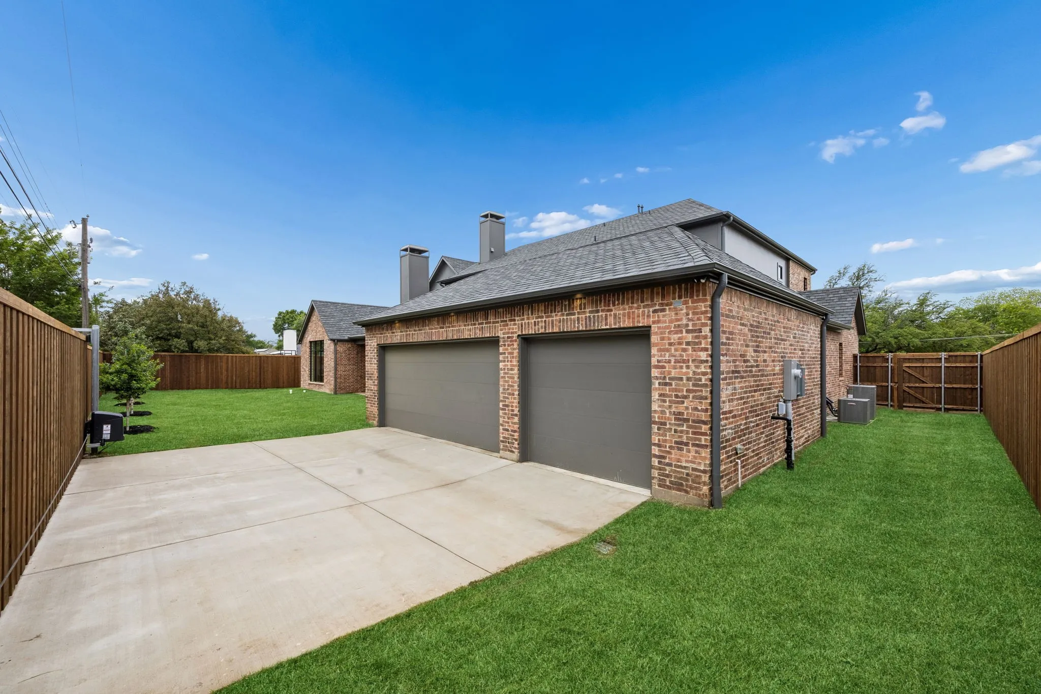 3 car garage
