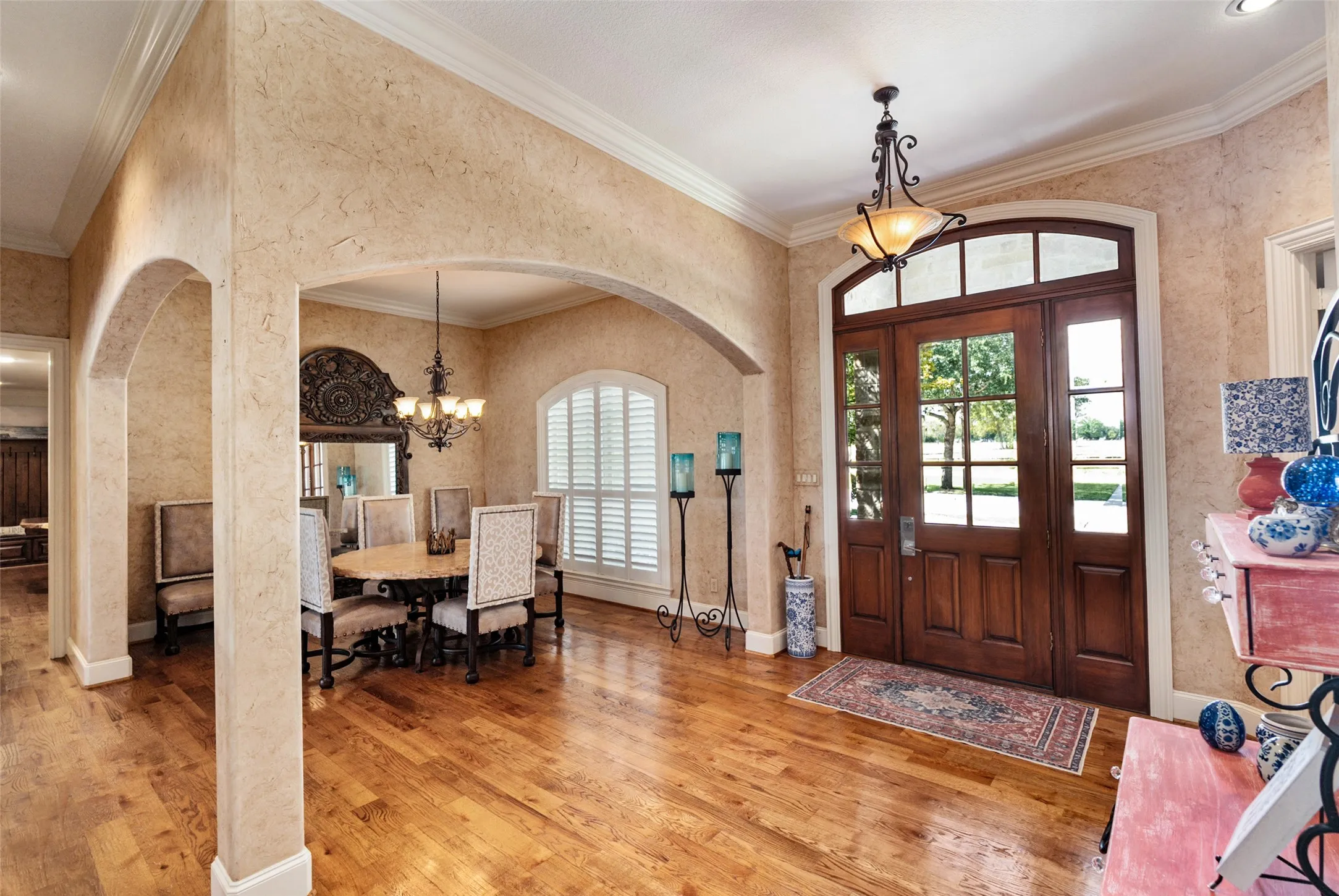 Single Family Residence For Sale in Henderson County , 229 Lakeside Drive, Malakoff, Texas 75148, 5 Bedroom, 4 Bathroom, 3 Garage spaces, 3,928 Sqft, built in 2008, mls#21378569, Real Estate Agent in Malakoff, Homes For Sale in Henderson county, Homes For Sale in Malakoff, Realtor in Malakoff Texas, Real Estate Brokerage Independent Realty Texas, Luminita Cordes Realtor