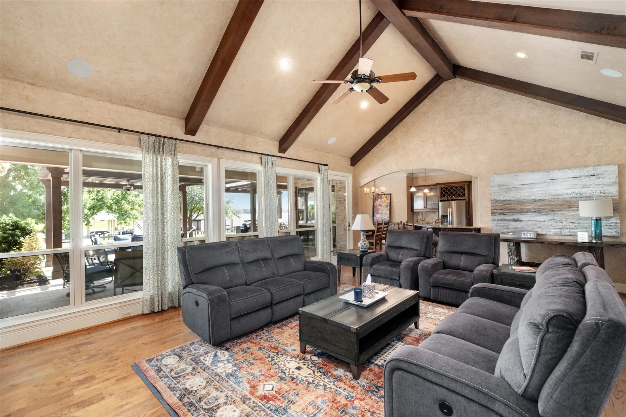 Single Family Residence For Sale in Henderson County , 229 Lakeside Drive, Malakoff, Texas 75148, 5 Bedroom, 4 Bathroom, 3 Garage spaces, 3,928 Sqft, built in 2008, mls#21378569, Real Estate Agent in Malakoff, Homes For Sale in Henderson county, Homes For Sale in Malakoff, Realtor in Malakoff Texas, Real Estate Brokerage Independent Realty Texas, Luminita Cordes Realtor