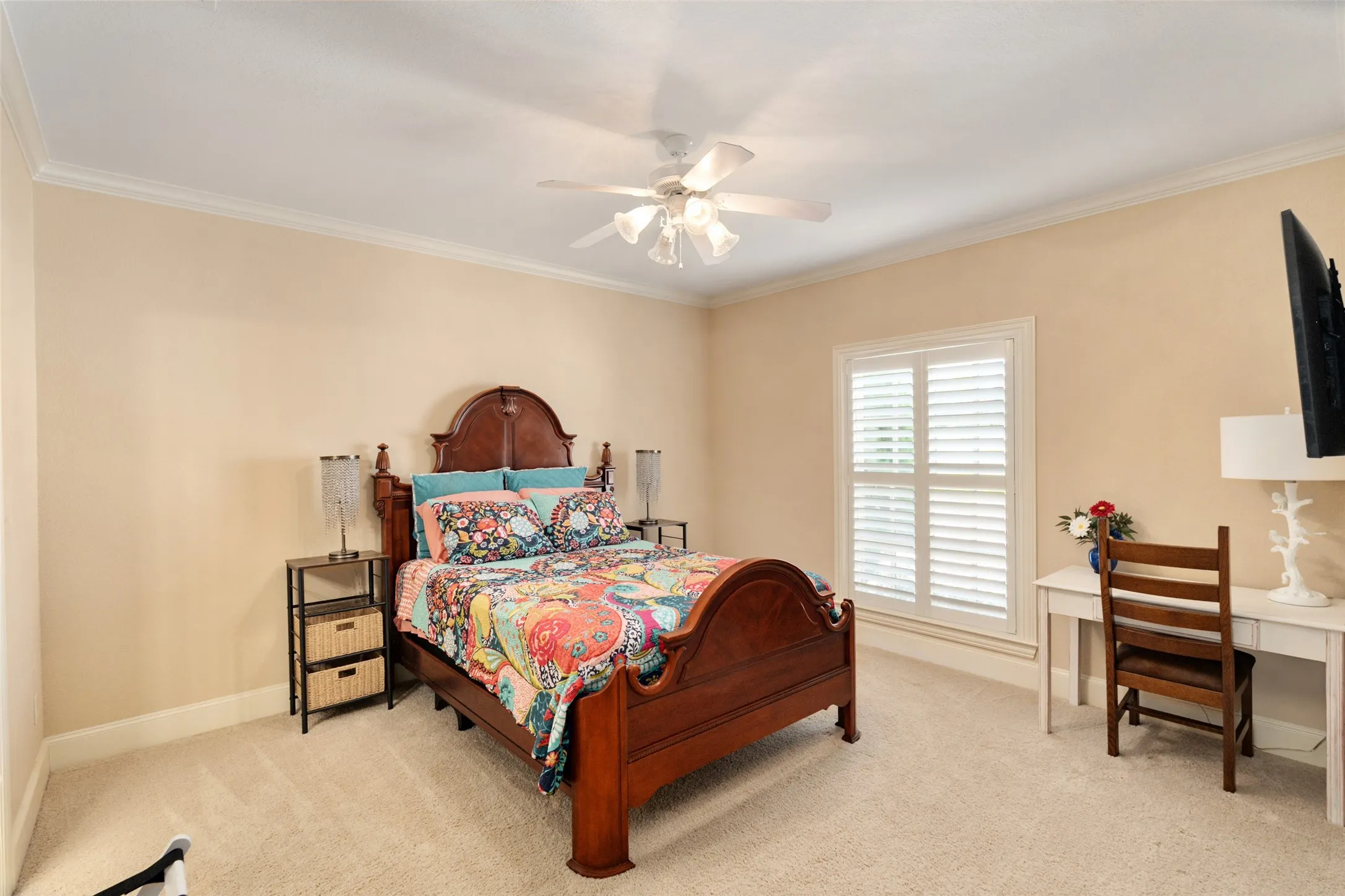 Single Family Residence For Sale in Henderson County , 229 Lakeside Drive, Malakoff, Texas 75148, 5 Bedroom, 4 Bathroom, 3 Garage spaces, 3,928 Sqft, built in 2008, mls#21378569, Real Estate Agent in Malakoff, Homes For Sale in Henderson county, Homes For Sale in Malakoff, Realtor in Malakoff Texas, Real Estate Brokerage Independent Realty Texas, Luminita Cordes Realtor