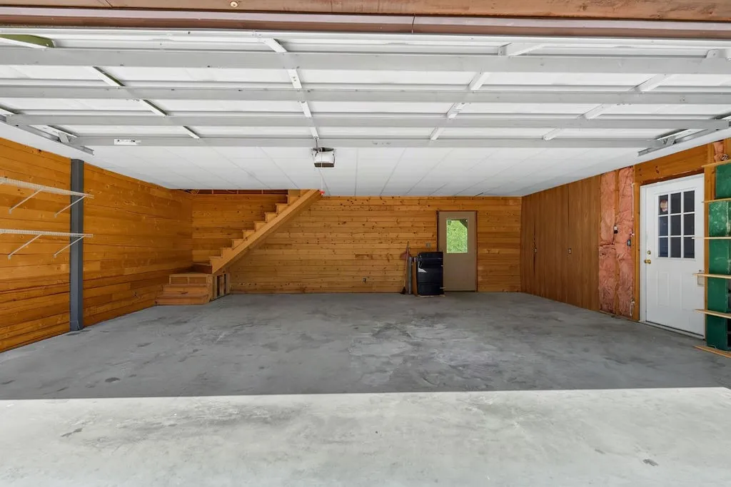 Single Family Residence For Sale in Upshur County , 11668 FM 2454, Pittsburg, Texas 75686, 4 Bedroom, 4 Bathroom, 2 Garage spaces, 2,826 Sqft, built in 2005, mls#21379231, Real Estate Agent in Pittsburg, Homes For Sale in Upshur county, Homes For Sale in Pittsburg, Realtor in Pittsburg Texas, Real Estate Brokerage Independent Realty Texas, Luminita Cordes Realtor