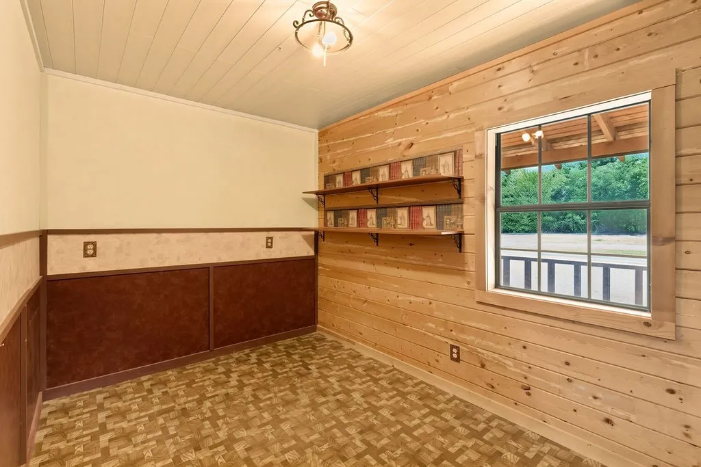 Single Family Residence For Sale in Upshur County , 11668 FM 2454, Pittsburg, Texas 75686, 4 Bedroom, 4 Bathroom, 2 Garage spaces, 2,826 Sqft, built in 2005, mls#21379231, Real Estate Agent in Pittsburg, Homes For Sale in Upshur county, Homes For Sale in Pittsburg, Realtor in Pittsburg Texas, Real Estate Brokerage Independent Realty Texas, Luminita Cordes Realtor