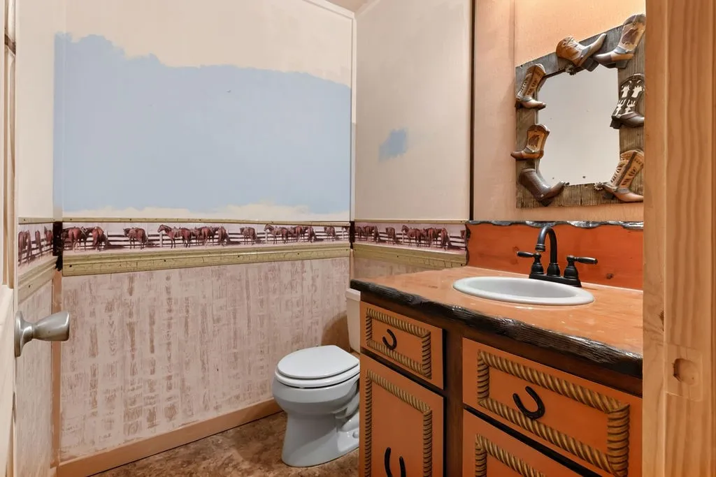 Single Family Residence For Sale in Upshur County , 11668 FM 2454, Pittsburg, Texas 75686, 4 Bedroom, 4 Bathroom, 2 Garage spaces, 2,826 Sqft, built in 2005, mls#21379231, Real Estate Agent in Pittsburg, Homes For Sale in Upshur county, Homes For Sale in Pittsburg, Realtor in Pittsburg Texas, Real Estate Brokerage Independent Realty Texas, Luminita Cordes Realtor