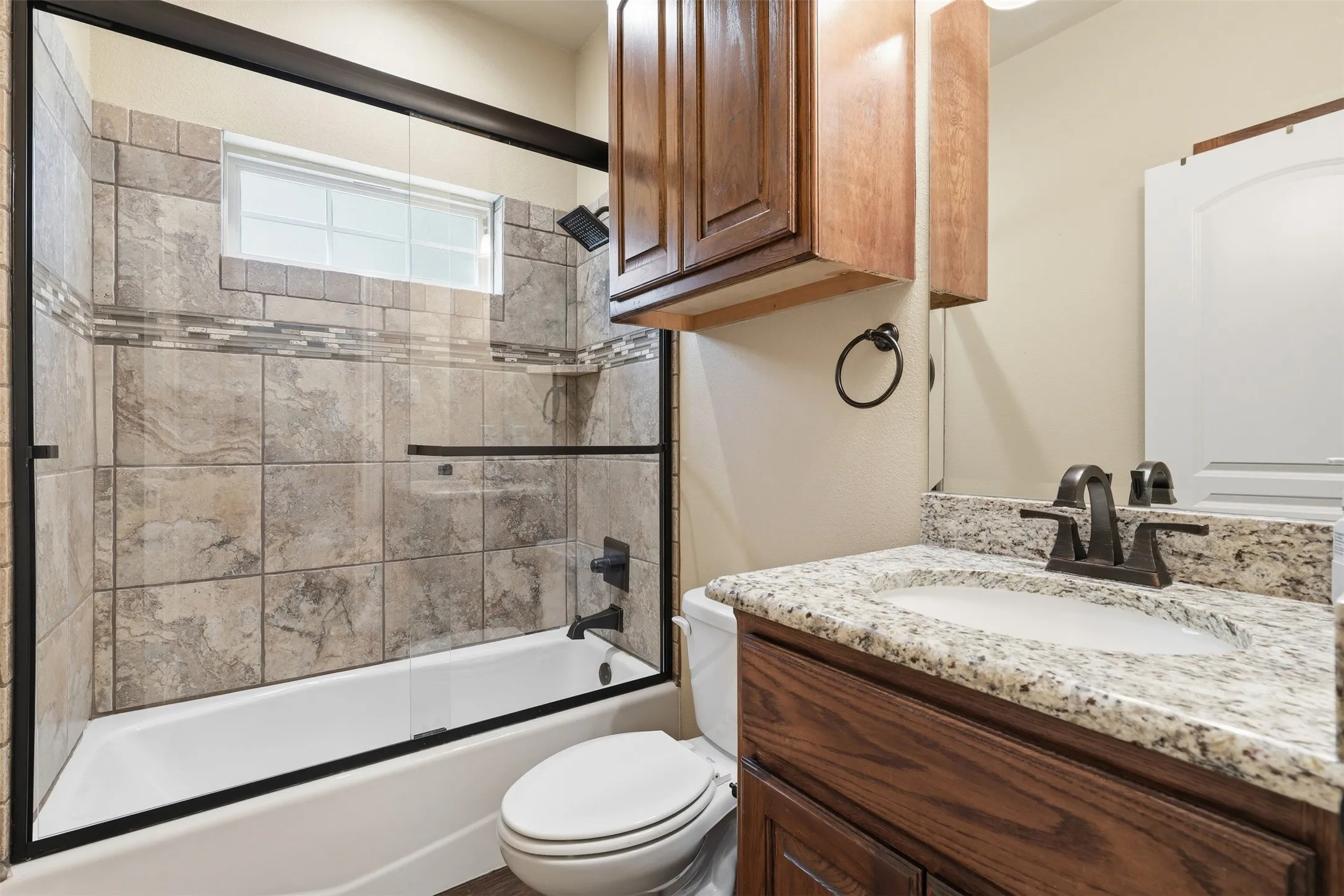 Single Family Residence For Sale in Parker County , 415 Adell Road, Weatherford, Texas 76088, 3 Bedroom, 2 Bathroom, 2 Garage spaces, 1,952 Sqft, built in 2016, mls#21379232, Real Estate Agent in Weatherford, Homes For Sale in Parker county, Homes For Sale in Weatherford, Realtor in Weatherford Texas, Real Estate Brokerage Independent Realty Texas, Luminita Cordes Realtor