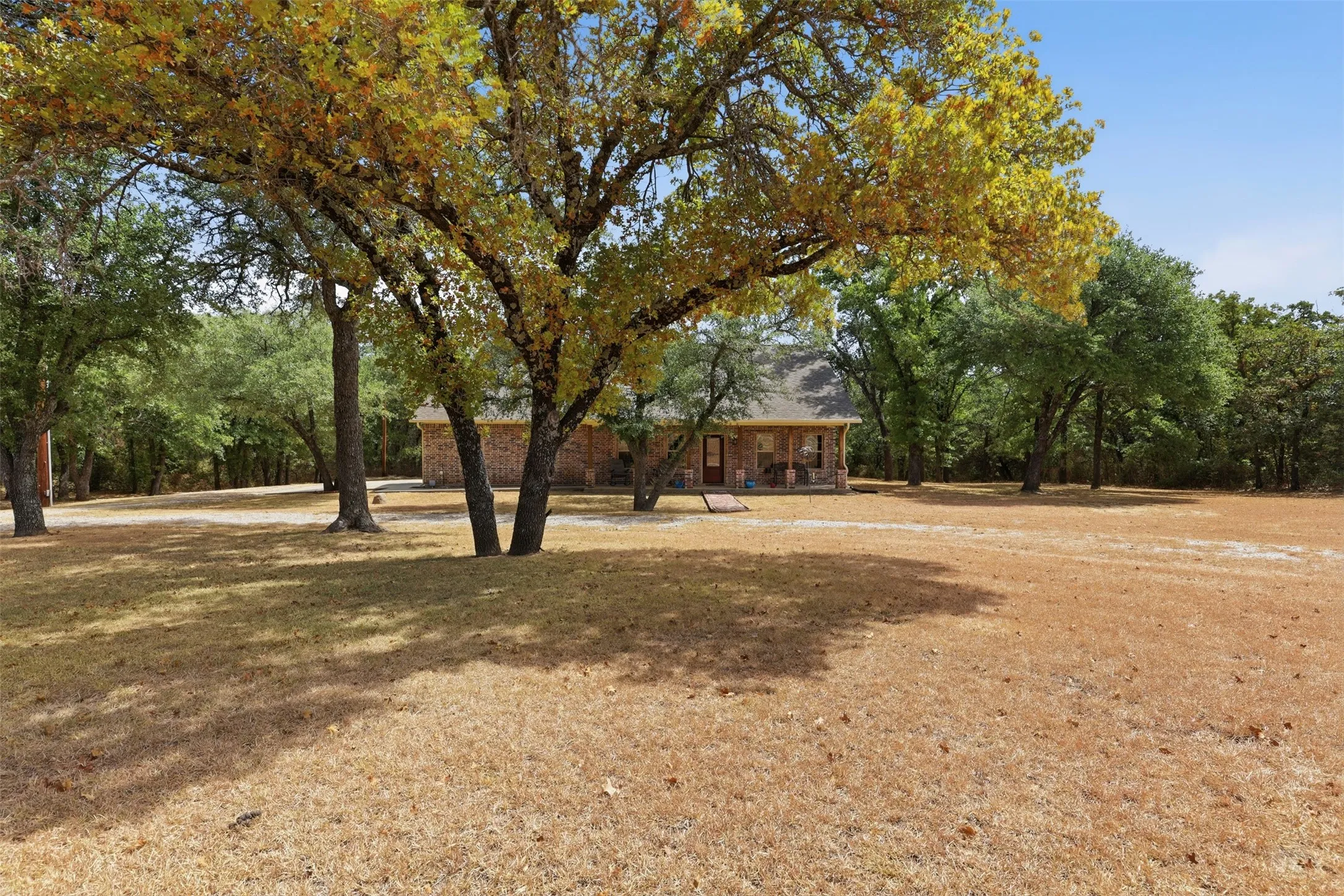 Single Family Residence For Sale in Parker County , 415 Adell Road, Weatherford, Texas 76088, 3 Bedroom, 2 Bathroom, 2 Garage spaces, 1,952 Sqft, built in 2016, mls#21379232, Real Estate Agent in Weatherford, Homes For Sale in Parker county, Homes For Sale in Weatherford, Realtor in Weatherford Texas, Real Estate Brokerage Independent Realty Texas, Luminita Cordes Realtor