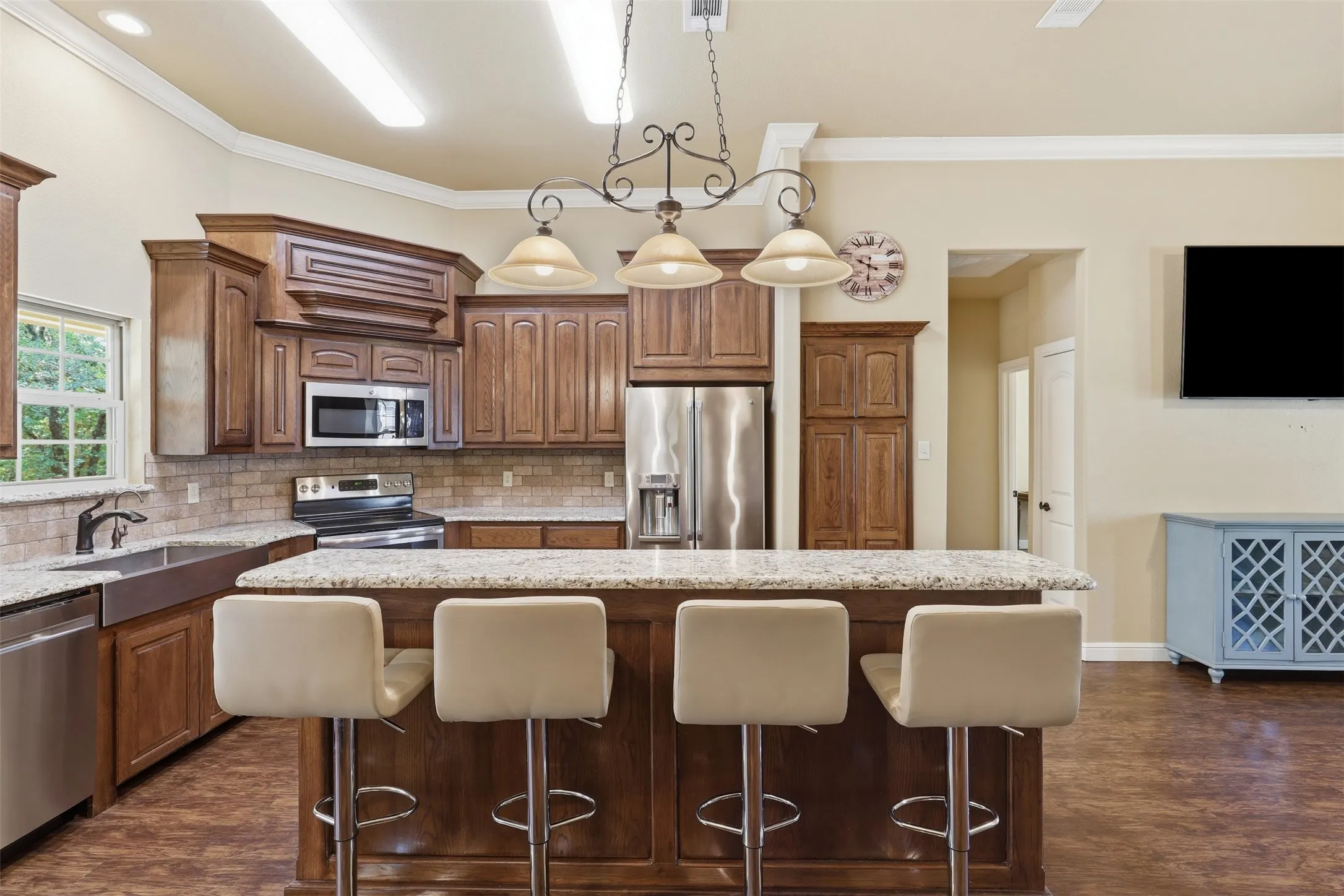 Single Family Residence For Sale in Parker County , 415 Adell Road, Weatherford, Texas 76088, 3 Bedroom, 2 Bathroom, 2 Garage spaces, 1,952 Sqft, built in 2016, mls#21379232, Real Estate Agent in Weatherford, Homes For Sale in Parker county, Homes For Sale in Weatherford, Realtor in Weatherford Texas, Real Estate Brokerage Independent Realty Texas, Luminita Cordes Realtor