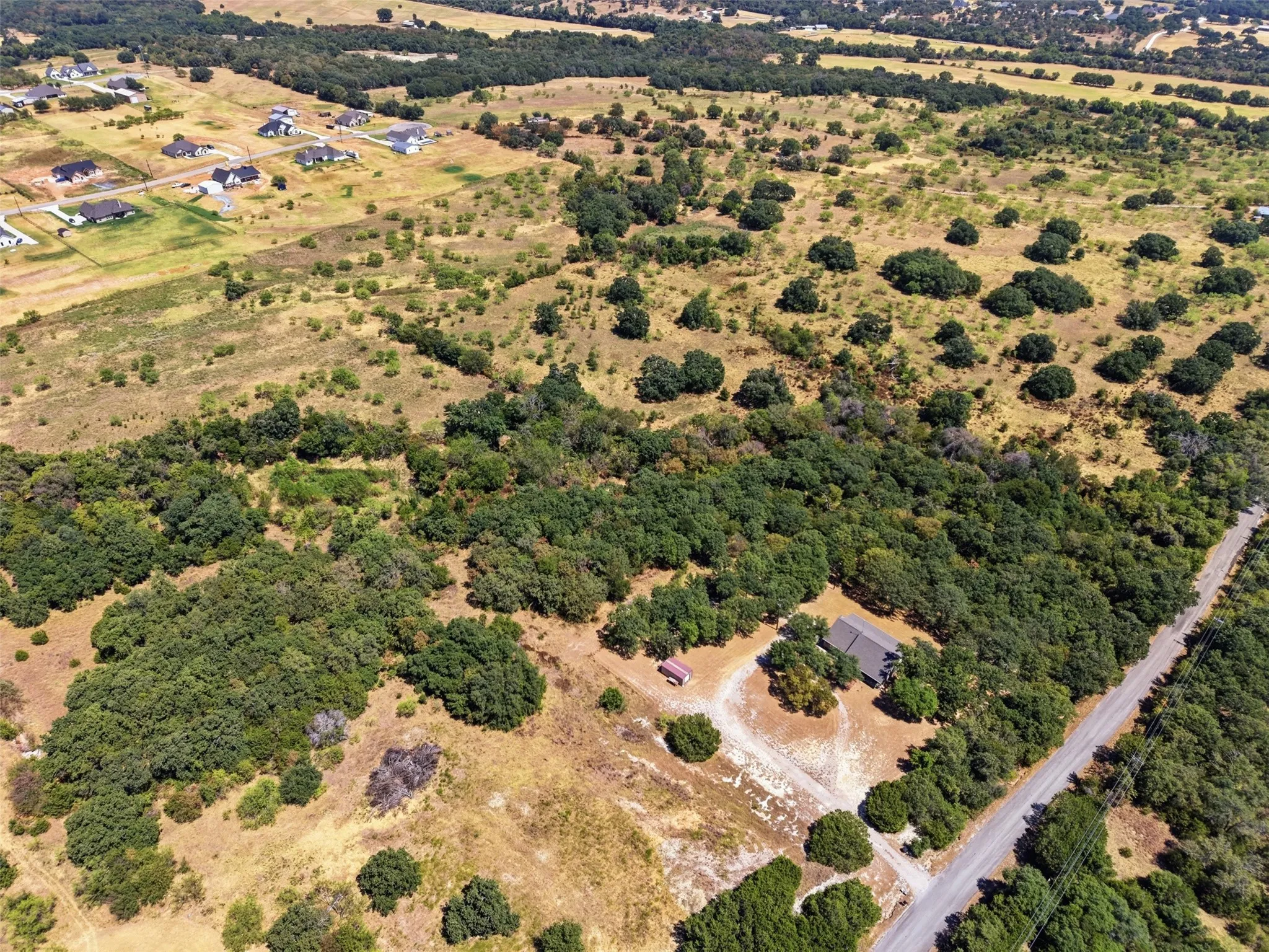 Single Family Residence For Sale in Parker County , 415 Adell Road, Weatherford, Texas 76088, 3 Bedroom, 2 Bathroom, 2 Garage spaces, 1,952 Sqft, built in 2016, mls#21379232, Real Estate Agent in Weatherford, Homes For Sale in Parker county, Homes For Sale in Weatherford, Realtor in Weatherford Texas, Real Estate Brokerage Independent Realty Texas, Luminita Cordes Realtor
