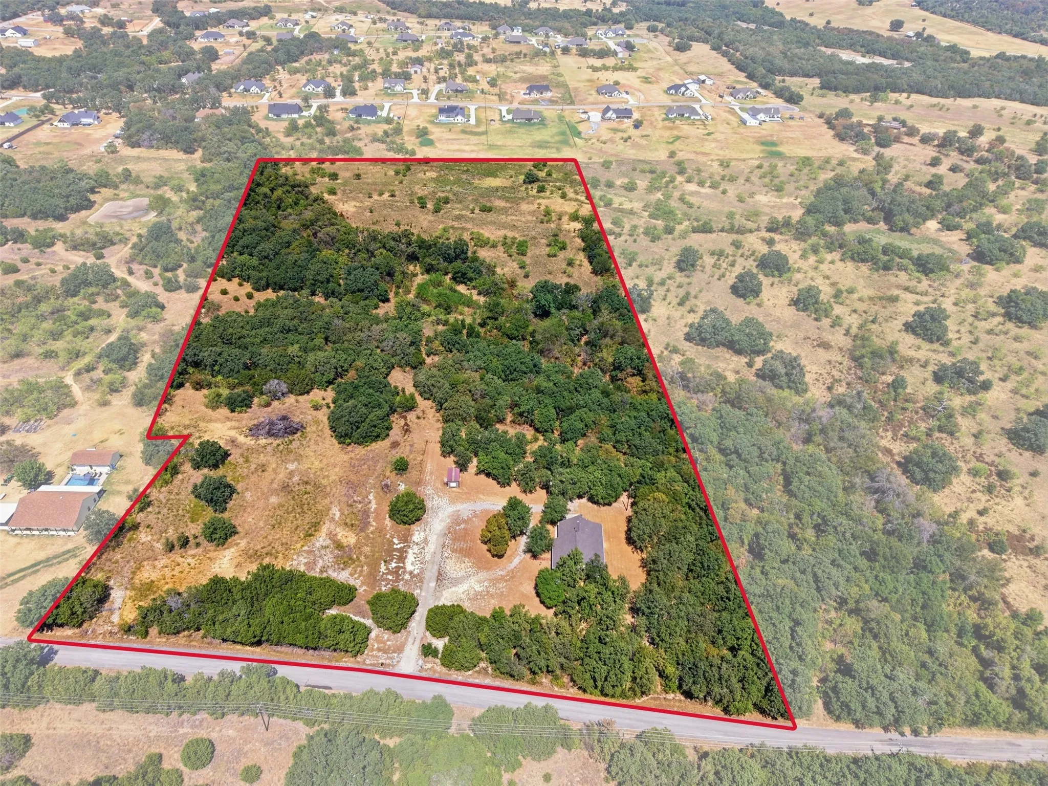 Single Family Residence For Sale in Parker County , 415 Adell Road, Weatherford, Texas 76088, 3 Bedroom, 2 Bathroom, 2 Garage spaces, 1,952 Sqft, built in 2016, mls#21379232, Real Estate Agent in Weatherford, Homes For Sale in Parker county, Homes For Sale in Weatherford, Realtor in Weatherford Texas, Real Estate Brokerage Independent Realty Texas, Luminita Cordes Realtor