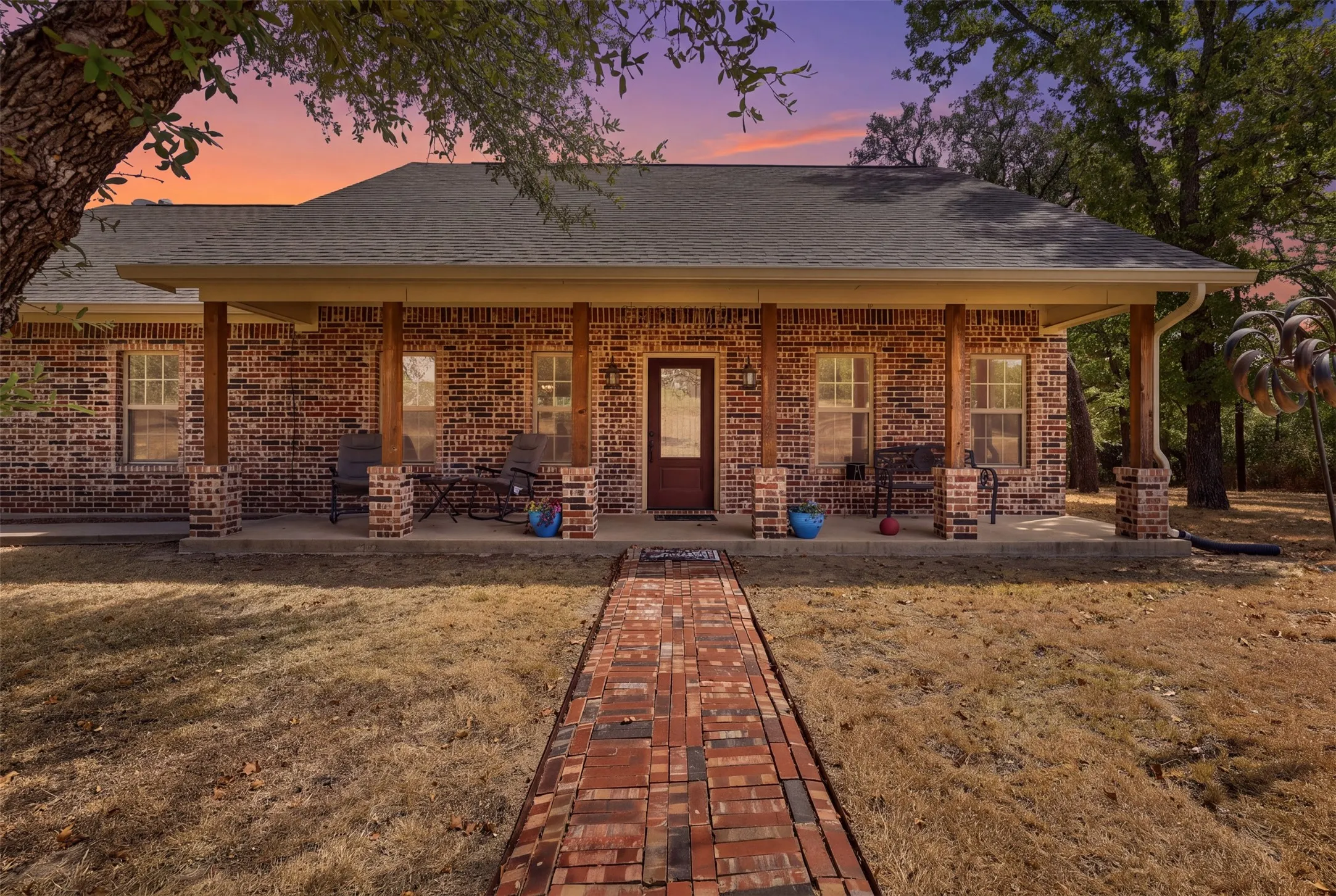 Single Family Residence For Sale in Parker County , 415 Adell Road, Weatherford, Texas 76088, 3 Bedroom, 2 Bathroom, 2 Garage spaces, 1,952 Sqft, built in 2016, mls#21379232, Real Estate Agent in Weatherford, Homes For Sale in Parker county, Homes For Sale in Weatherford, Realtor in Weatherford Texas, Real Estate Brokerage Independent Realty Texas, Luminita Cordes Realtor