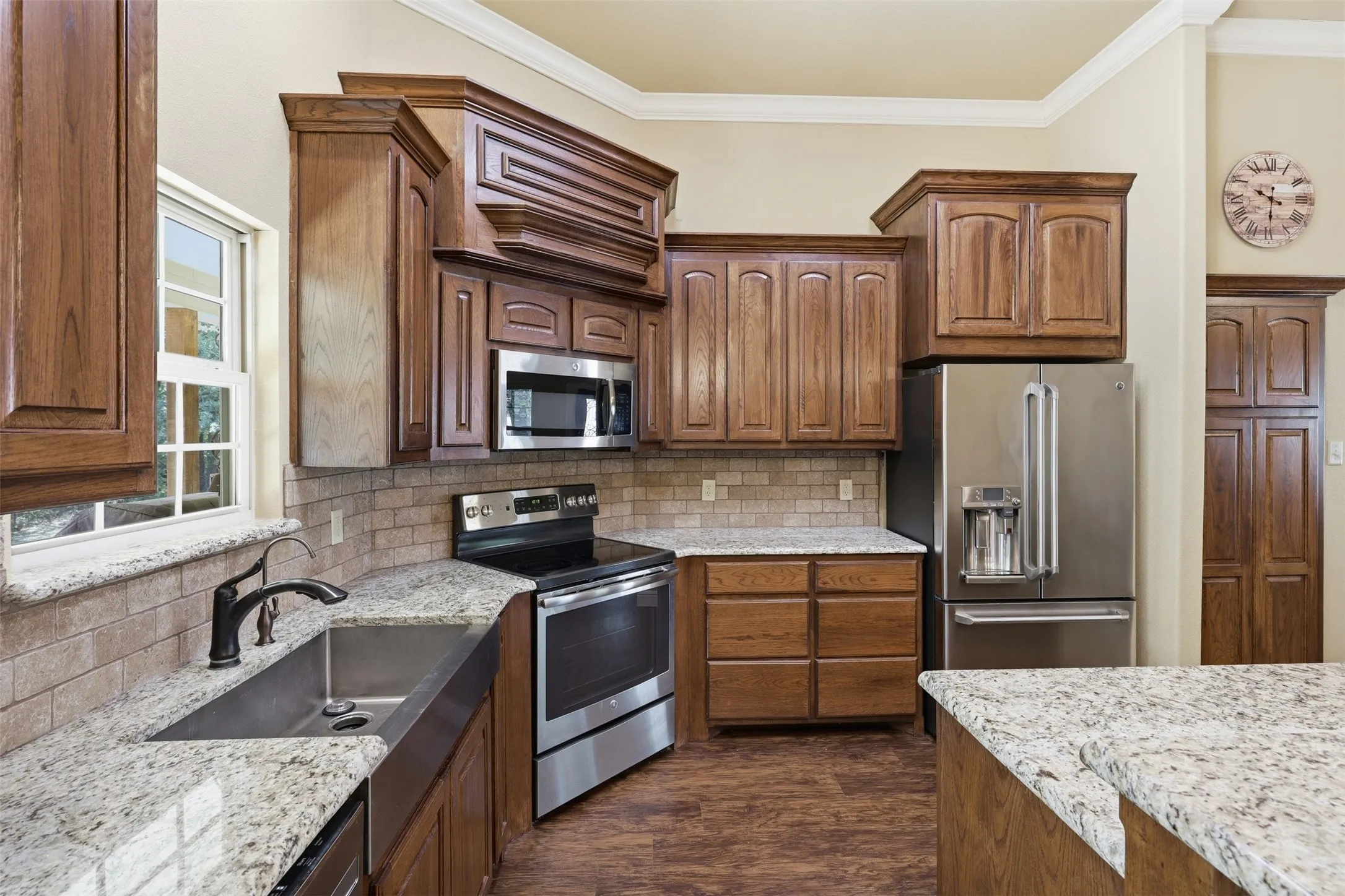 Single Family Residence For Sale in Parker County , 415 Adell Road, Weatherford, Texas 76088, 3 Bedroom, 2 Bathroom, 2 Garage spaces, 1,952 Sqft, built in 2016, mls#21379232, Real Estate Agent in Weatherford, Homes For Sale in Parker county, Homes For Sale in Weatherford, Realtor in Weatherford Texas, Real Estate Brokerage Independent Realty Texas, Luminita Cordes Realtor