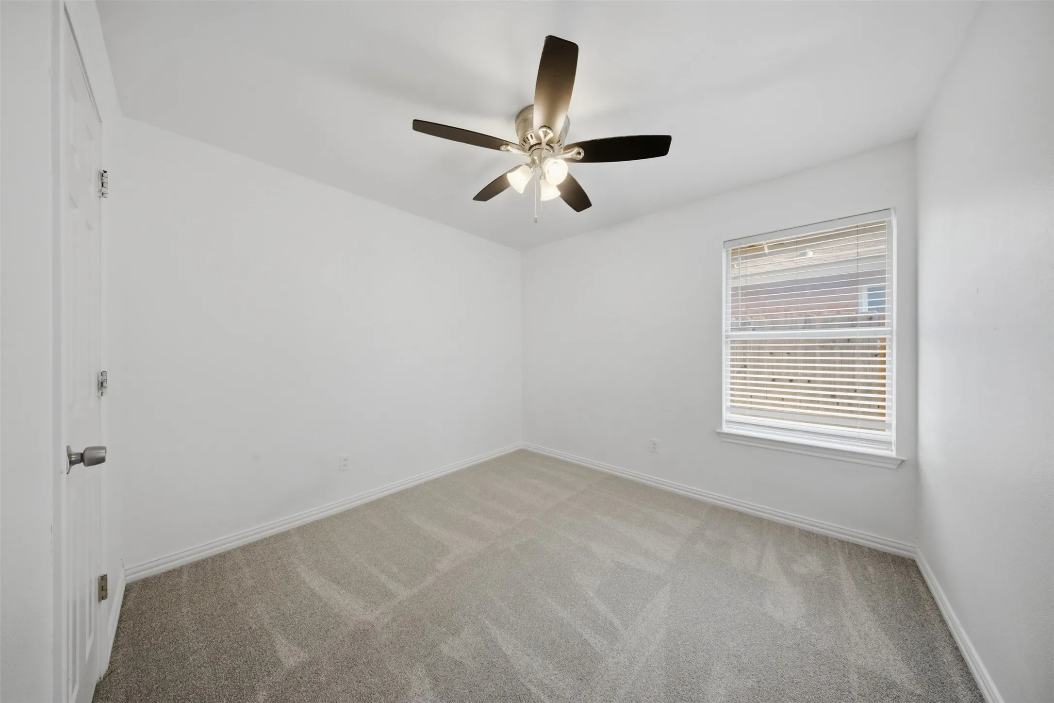 Single Family Residence For Sale in Dallas County , 737 Nelson Drive, Cedar Hill, Texas 75104, 4 Bedroom, 2 Bathroom, 2 Garage spaces, 1,785 Sqft, built in 1998, mls#21379204, Real Estate Agent in Cedar Hill, Homes For Sale in Dallas county, Homes For Sale in Cedar Hill, Realtor in Cedar Hill Texas, Real Estate Brokerage Independent Realty Texas, Luminita Cordes Realtor