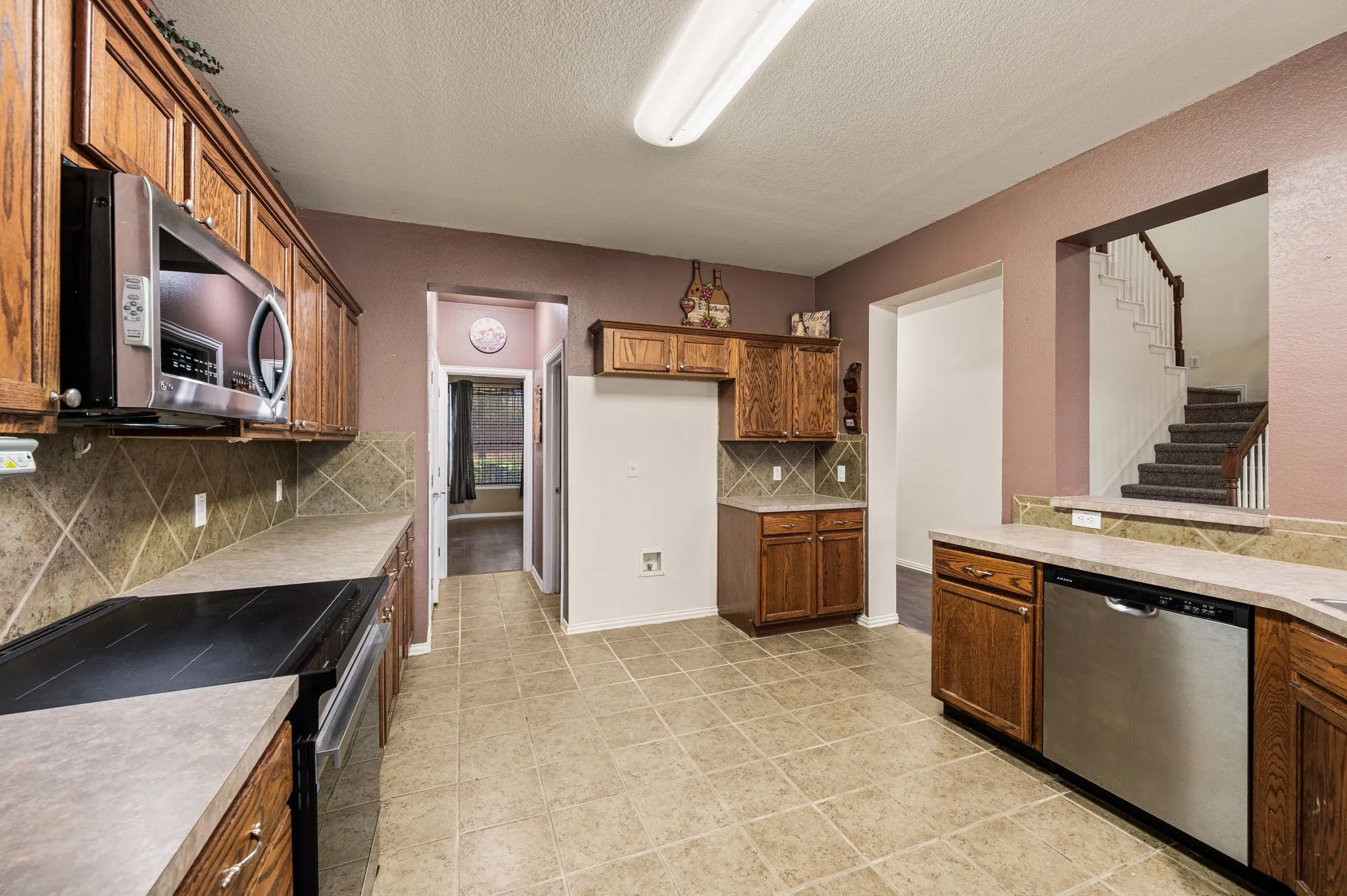 Single Family Residence For Sale in Tarrant County , 1417 White Ash Street, Saginaw, Texas 76131, 4 Bedroom, 3 Bathroom, 3 Garage spaces, 2,885 Sqft, built in 2003, mls#21378181, Real Estate Agent in Saginaw, Homes For Sale in Tarrant county, Homes For Sale in Saginaw, Realtor in Saginaw Texas, Real Estate Brokerage Independent Realty Texas, Luminita Cordes Realtor