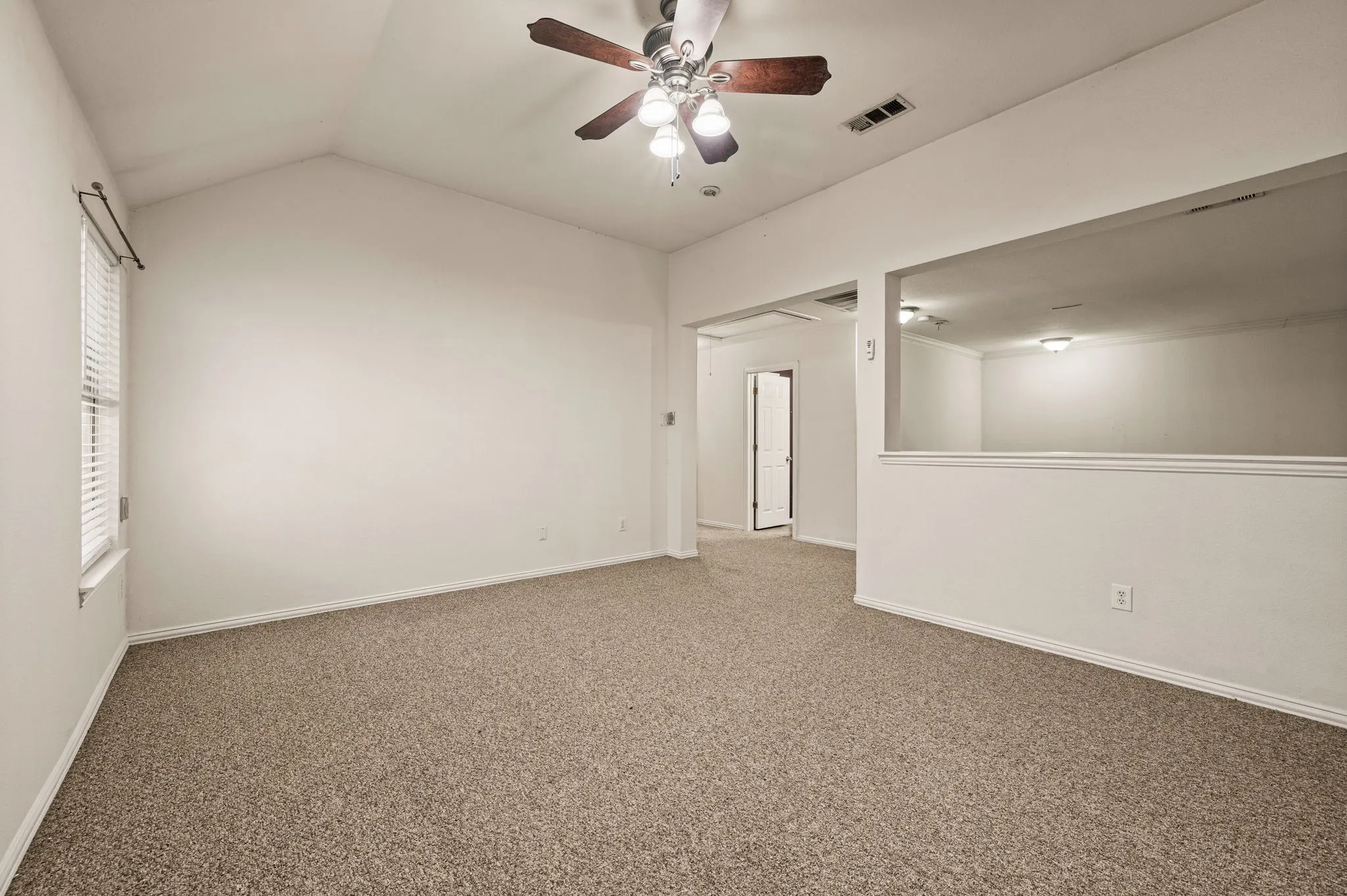 Single Family Residence For Sale in Tarrant County , 1417 White Ash Street, Saginaw, Texas 76131, 4 Bedroom, 3 Bathroom, 3 Garage spaces, 2,885 Sqft, built in 2003, mls#21378181, Real Estate Agent in Saginaw, Homes For Sale in Tarrant county, Homes For Sale in Saginaw, Realtor in Saginaw Texas, Real Estate Brokerage Independent Realty Texas, Luminita Cordes Realtor