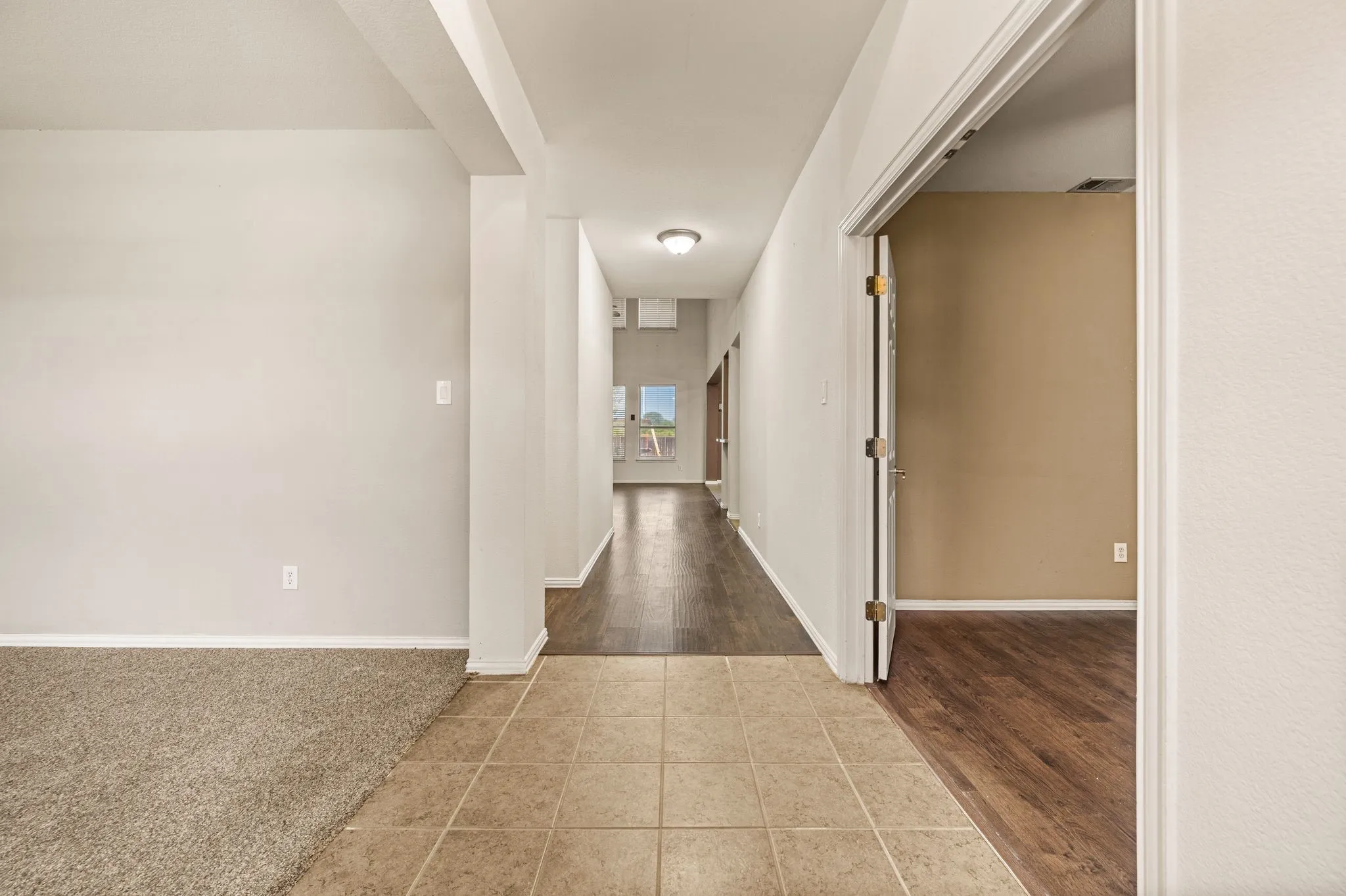 Single Family Residence For Sale in Tarrant County , 1417 White Ash Street, Saginaw, Texas 76131, 4 Bedroom, 3 Bathroom, 3 Garage spaces, 2,885 Sqft, built in 2003, mls#21378181, Real Estate Agent in Saginaw, Homes For Sale in Tarrant county, Homes For Sale in Saginaw, Realtor in Saginaw Texas, Real Estate Brokerage Independent Realty Texas, Luminita Cordes Realtor
