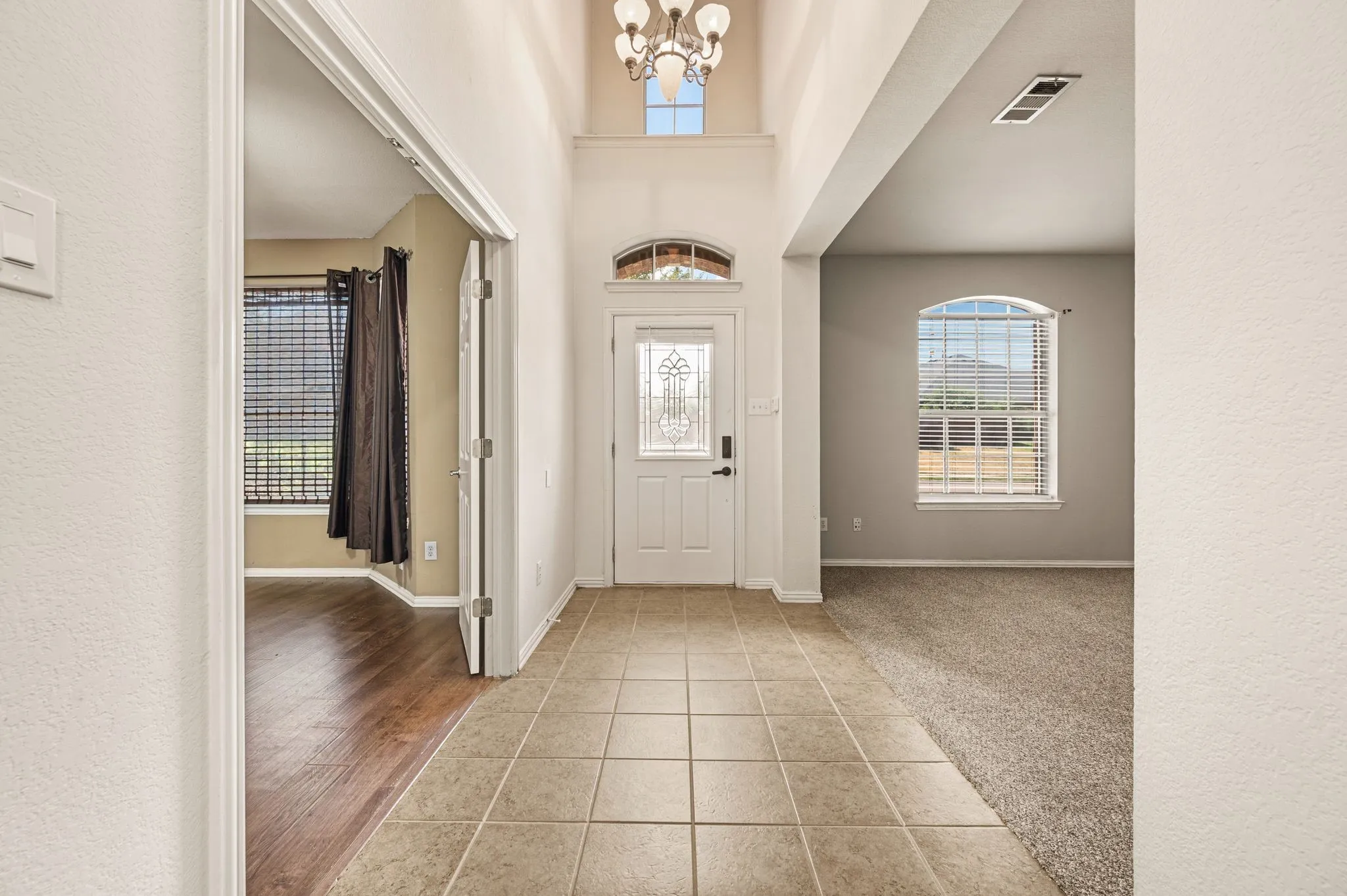 Single Family Residence For Sale in Tarrant County , 1417 White Ash Street, Saginaw, Texas 76131, 4 Bedroom, 3 Bathroom, 3 Garage spaces, 2,885 Sqft, built in 2003, mls#21378181, Real Estate Agent in Saginaw, Homes For Sale in Tarrant county, Homes For Sale in Saginaw, Realtor in Saginaw Texas, Real Estate Brokerage Independent Realty Texas, Luminita Cordes Realtor