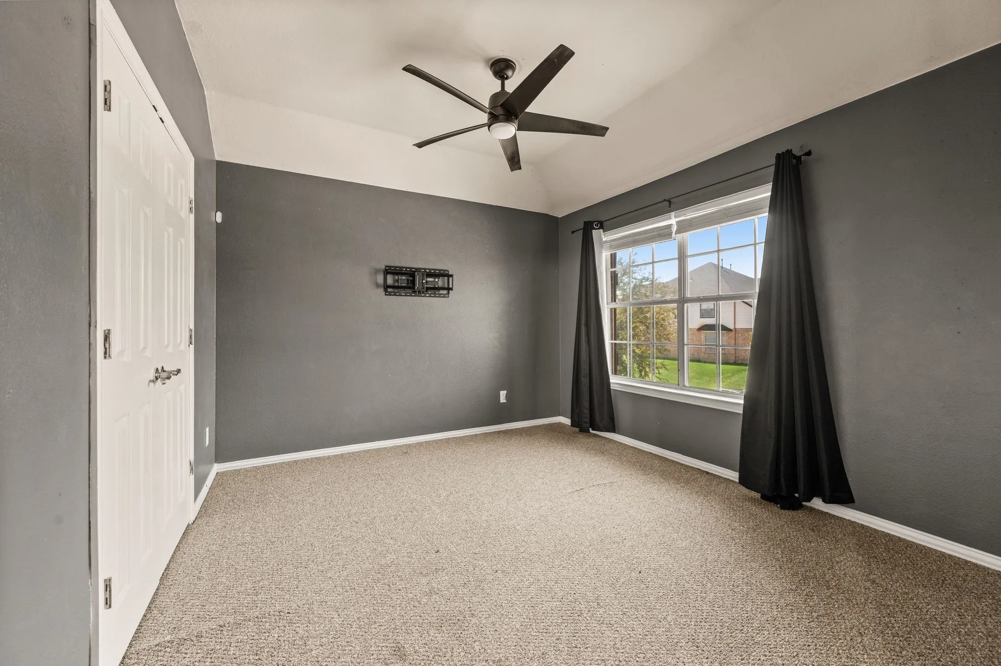 Single Family Residence For Sale in Tarrant County , 1417 White Ash Street, Saginaw, Texas 76131, 4 Bedroom, 3 Bathroom, 3 Garage spaces, 2,885 Sqft, built in 2003, mls#21378181, Real Estate Agent in Saginaw, Homes For Sale in Tarrant county, Homes For Sale in Saginaw, Realtor in Saginaw Texas, Real Estate Brokerage Independent Realty Texas, Luminita Cordes Realtor