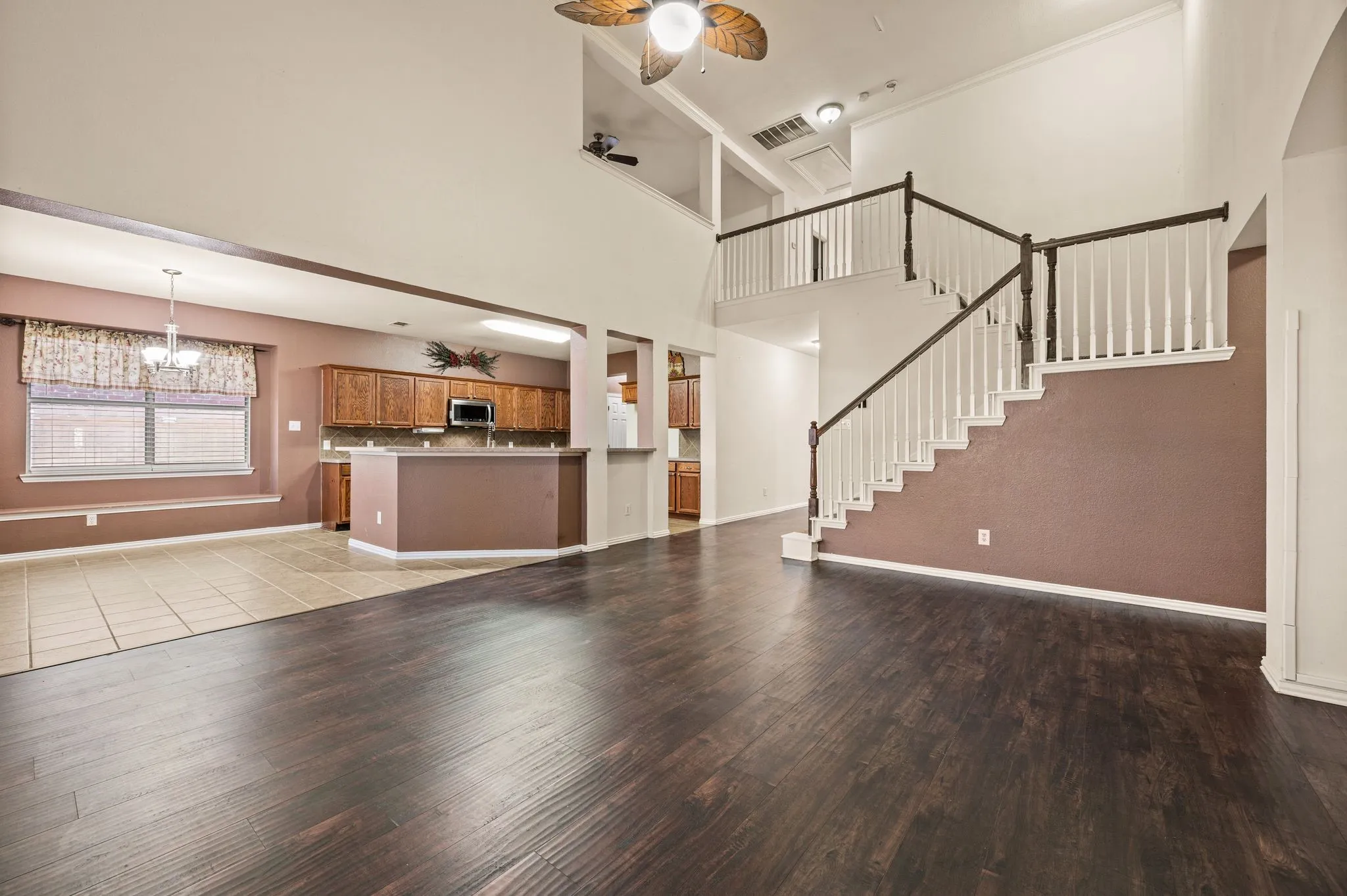 Single Family Residence For Sale in Tarrant County , 1417 White Ash Street, Saginaw, Texas 76131, 4 Bedroom, 3 Bathroom, 3 Garage spaces, 2,885 Sqft, built in 2003, mls#21378181, Real Estate Agent in Saginaw, Homes For Sale in Tarrant county, Homes For Sale in Saginaw, Realtor in Saginaw Texas, Real Estate Brokerage Independent Realty Texas, Luminita Cordes Realtor
