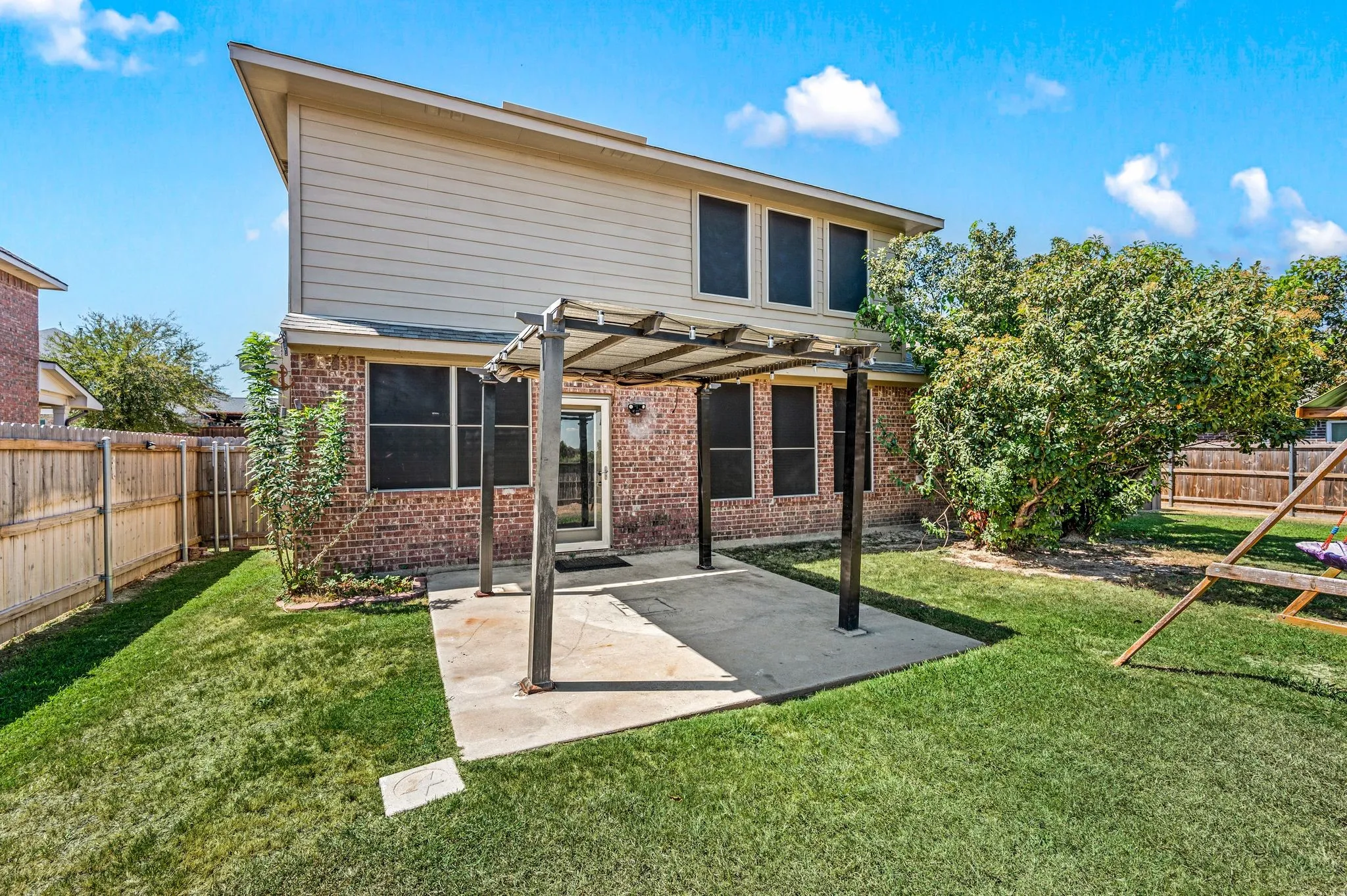 Single Family Residence For Sale in Tarrant County , 1417 White Ash Street, Saginaw, Texas 76131, 4 Bedroom, 3 Bathroom, 3 Garage spaces, 2,885 Sqft, built in 2003, mls#21378181, Real Estate Agent in Saginaw, Homes For Sale in Tarrant county, Homes For Sale in Saginaw, Realtor in Saginaw Texas, Real Estate Brokerage Independent Realty Texas, Luminita Cordes Realtor