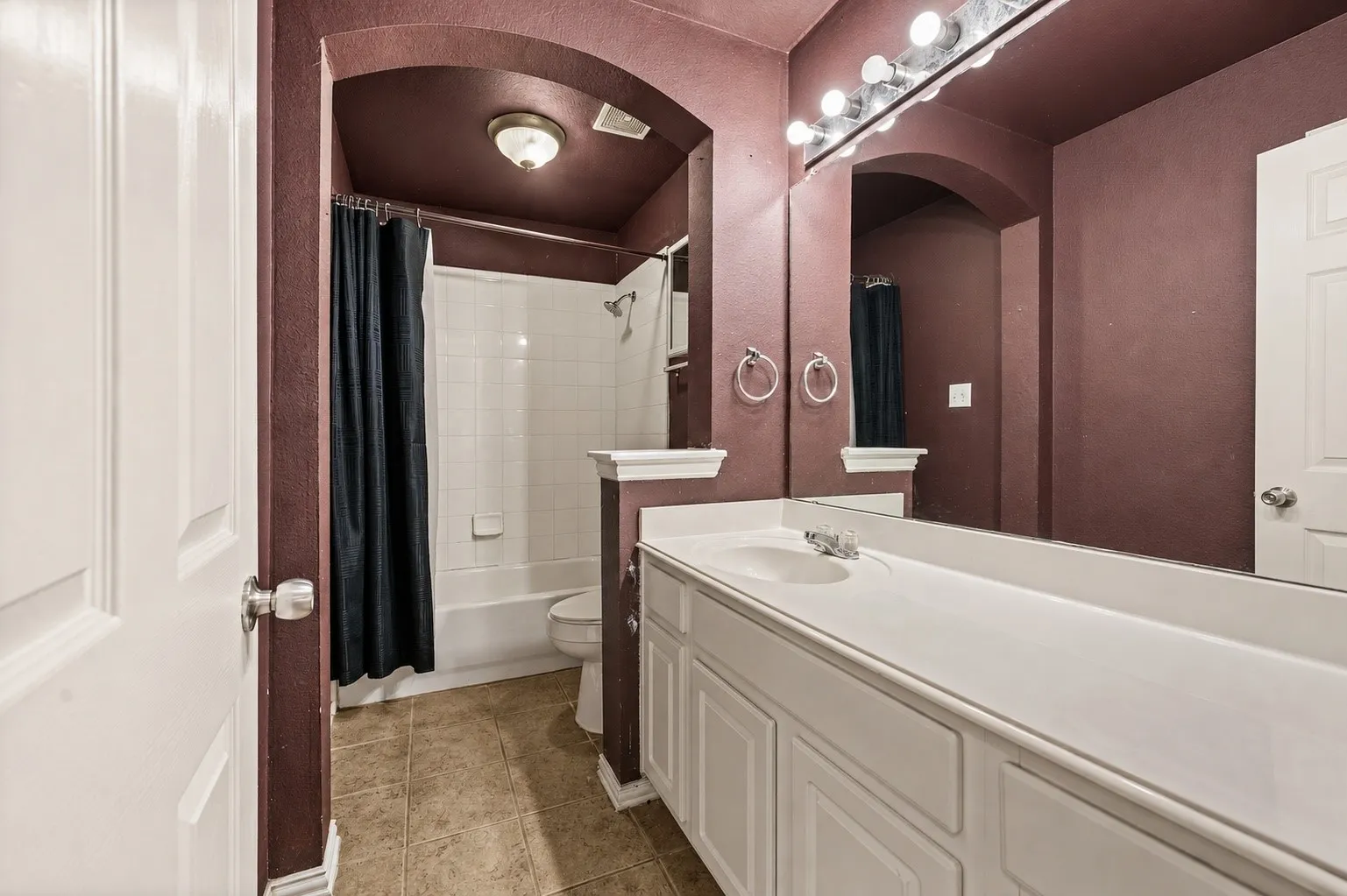 Single Family Residence For Sale in Tarrant County , 1417 White Ash Street, Saginaw, Texas 76131, 4 Bedroom, 3 Bathroom, 3 Garage spaces, 2,885 Sqft, built in 2003, mls#21378181, Real Estate Agent in Saginaw, Homes For Sale in Tarrant county, Homes For Sale in Saginaw, Realtor in Saginaw Texas, Real Estate Brokerage Independent Realty Texas, Luminita Cordes Realtor