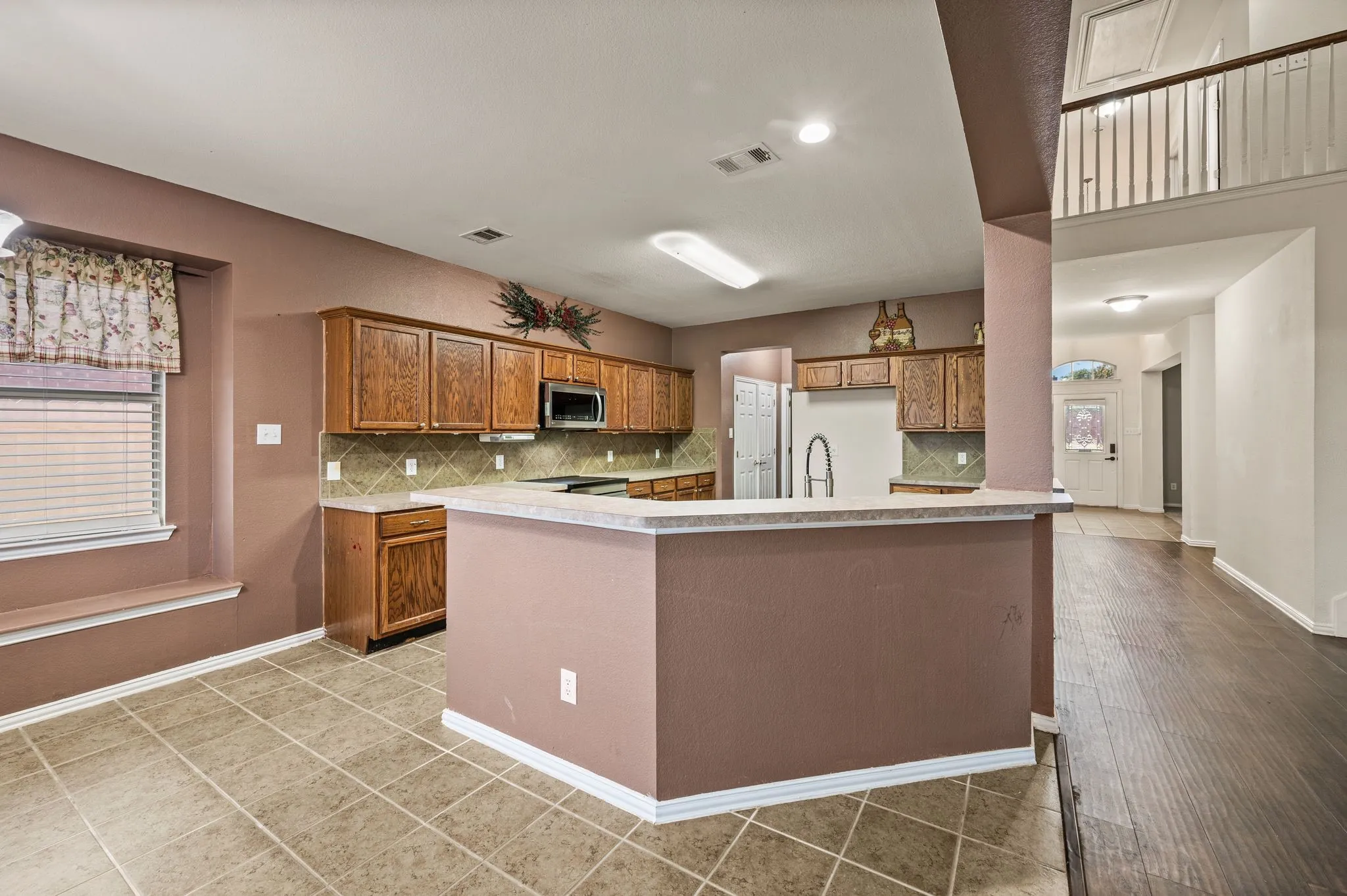 Single Family Residence For Sale in Tarrant County , 1417 White Ash Street, Saginaw, Texas 76131, 4 Bedroom, 3 Bathroom, 3 Garage spaces, 2,885 Sqft, built in 2003, mls#21378181, Real Estate Agent in Saginaw, Homes For Sale in Tarrant county, Homes For Sale in Saginaw, Realtor in Saginaw Texas, Real Estate Brokerage Independent Realty Texas, Luminita Cordes Realtor