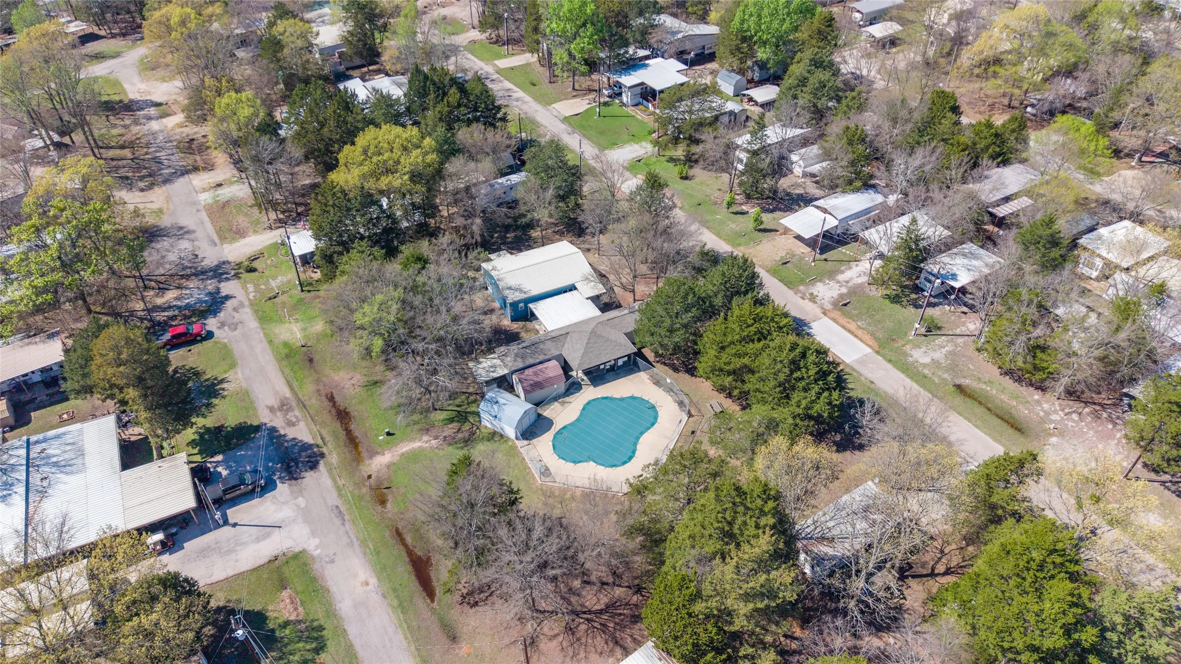 Manufactured Home For Sale in Wood County , 6435 FM 17 Lots 620-625, Yantis, Texas 75497, 1 Bedroom, 1 Bathroom, Garage spaces, 280 Sqft, built in 1998, mls#21379237, Real Estate Agent in Yantis, Homes For Sale in Wood county, Homes For Sale in Yantis, Realtor in Yantis Texas, Real Estate Brokerage Independent Realty Texas, Luminita Cordes Realtor