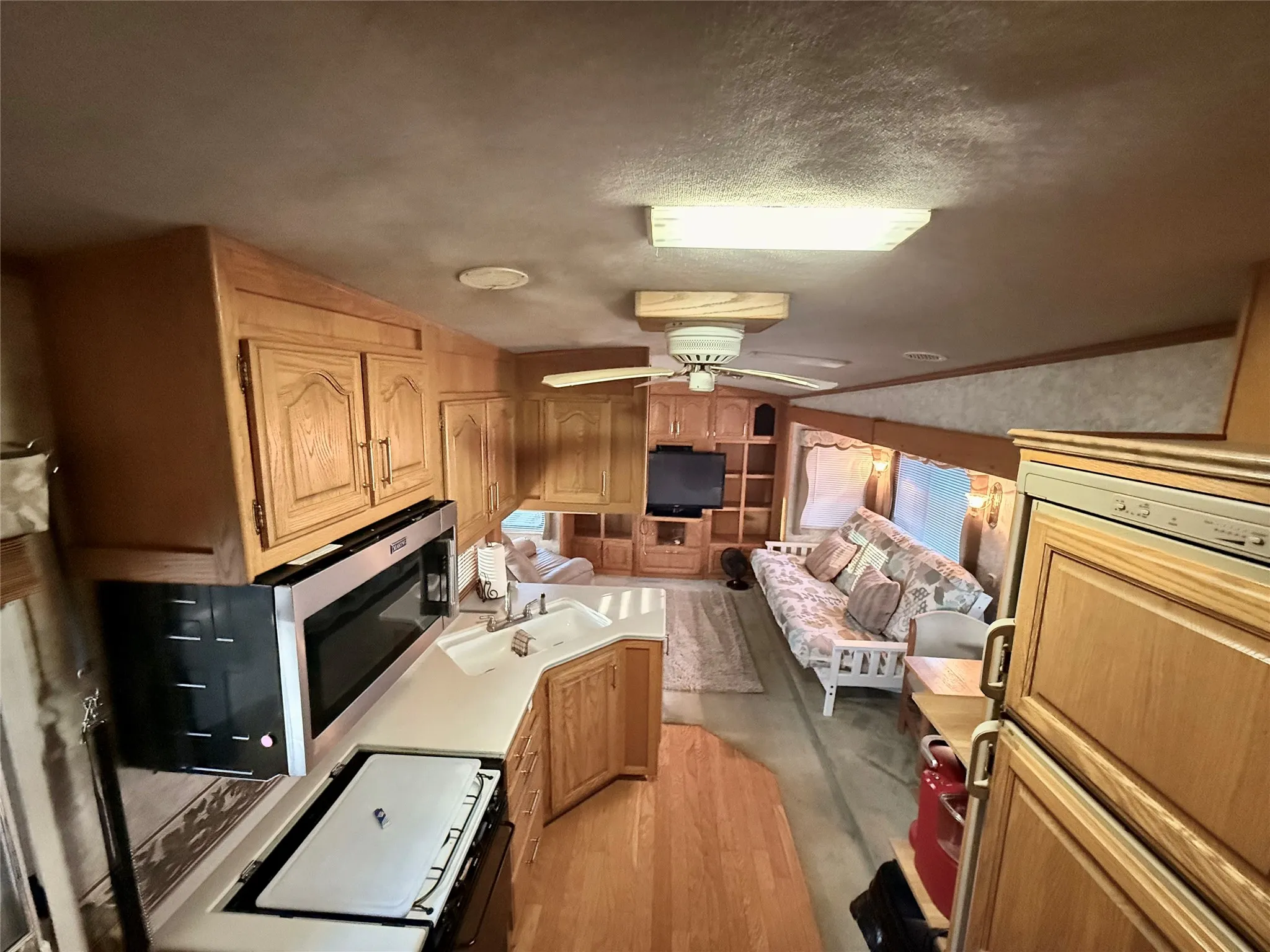 Manufactured Home For Sale in Wood County , 6435 FM 17 Lots 620-625, Yantis, Texas 75497, 1 Bedroom, 1 Bathroom, Garage spaces, 280 Sqft, built in 1998, mls#21379237, Real Estate Agent in Yantis, Homes For Sale in Wood county, Homes For Sale in Yantis, Realtor in Yantis Texas, Real Estate Brokerage Independent Realty Texas, Luminita Cordes Realtor