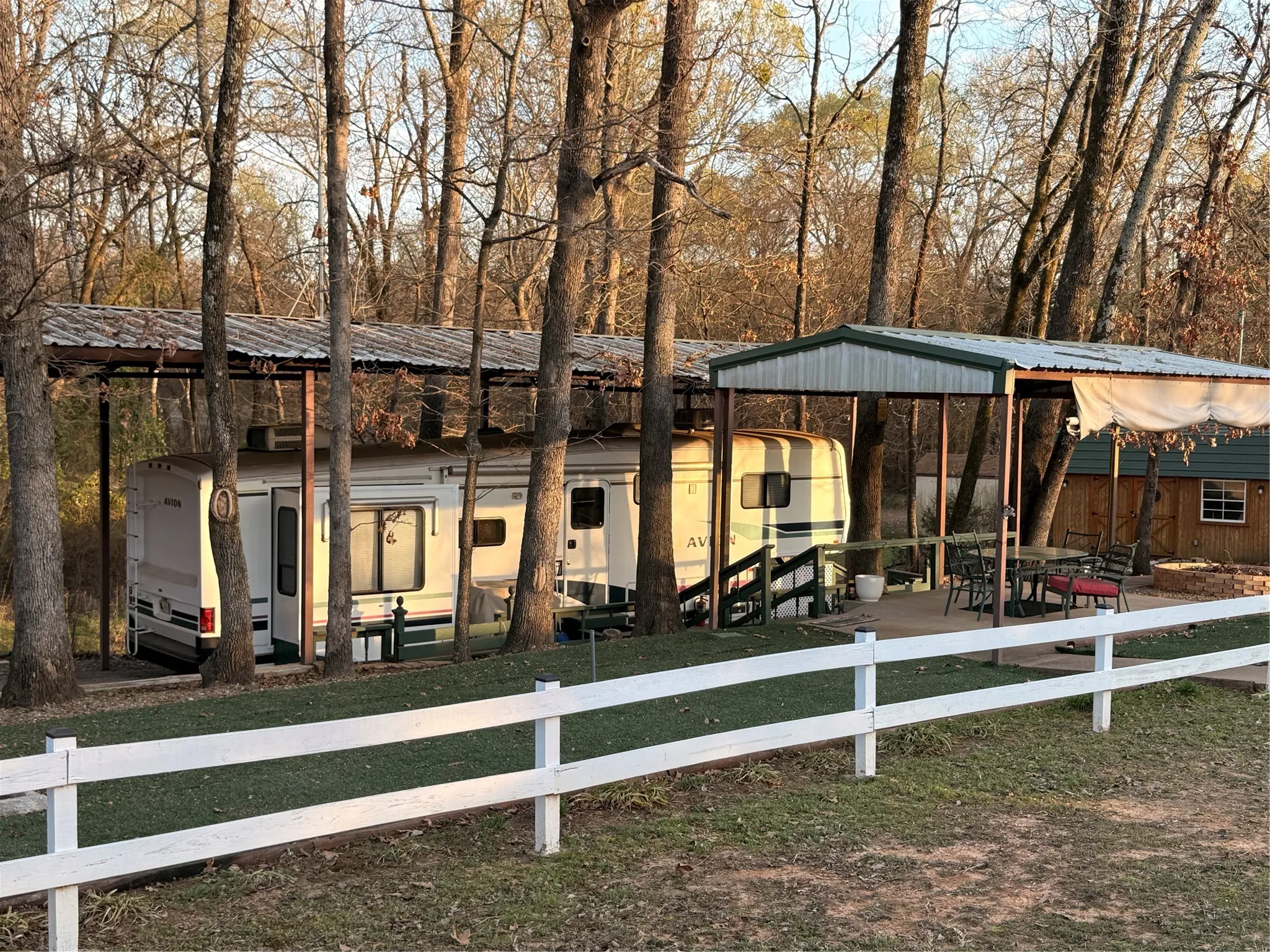 Manufactured Home For Sale in Wood County , 6435 FM 17 Lots 620-625, Yantis, Texas 75497, 1 Bedroom, 1 Bathroom, Garage spaces, 280 Sqft, built in 1998, mls#21379237, Real Estate Agent in Yantis, Homes For Sale in Wood county, Homes For Sale in Yantis, Realtor in Yantis Texas, Real Estate Brokerage Independent Realty Texas, Luminita Cordes Realtor