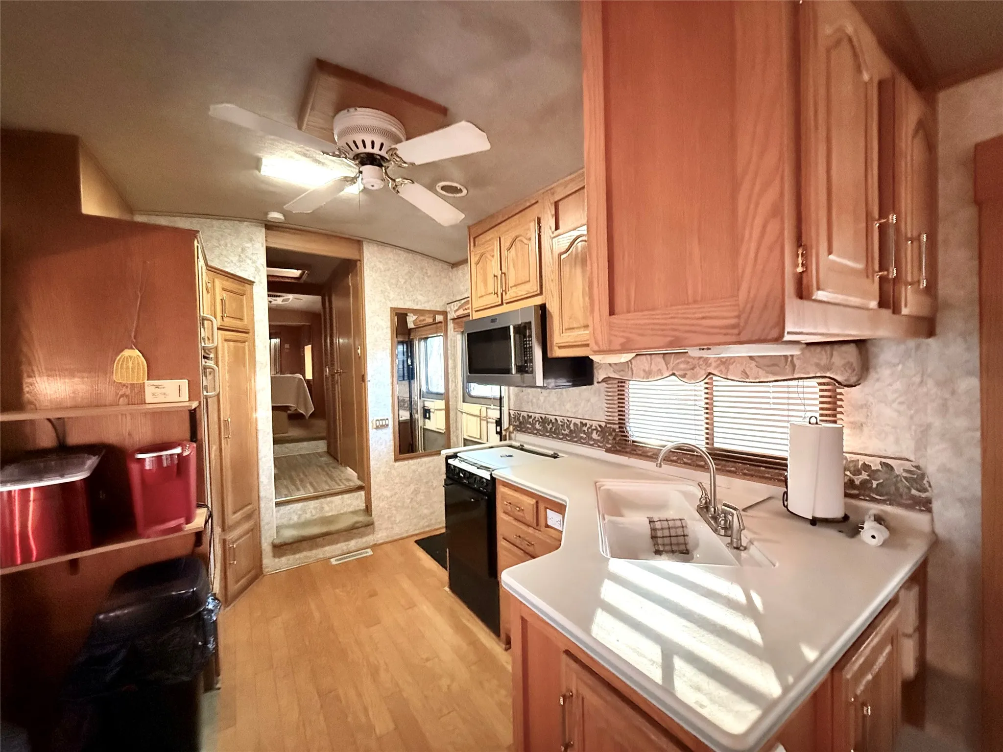 Manufactured Home For Sale in Wood County , 6435 FM 17 Lots 620-625, Yantis, Texas 75497, 1 Bedroom, 1 Bathroom, Garage spaces, 280 Sqft, built in 1998, mls#21379237, Real Estate Agent in Yantis, Homes For Sale in Wood county, Homes For Sale in Yantis, Realtor in Yantis Texas, Real Estate Brokerage Independent Realty Texas, Luminita Cordes Realtor