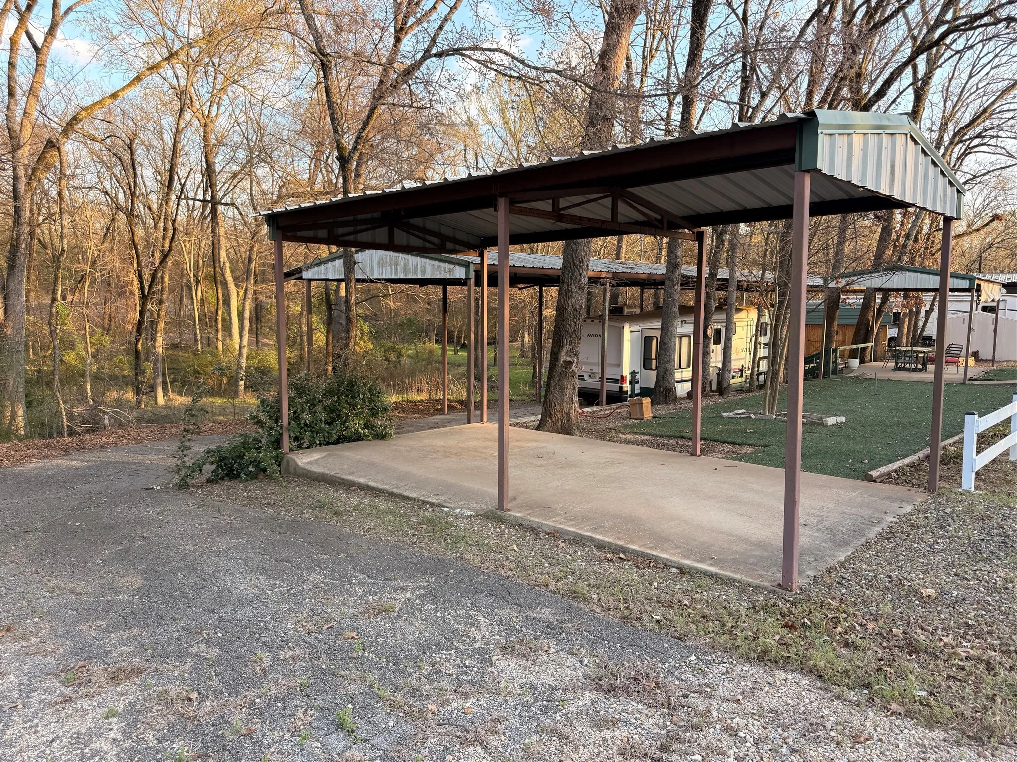 Manufactured Home For Sale in Wood County , 6435 FM 17 Lots 620-625, Yantis, Texas 75497, 1 Bedroom, 1 Bathroom, Garage spaces, 280 Sqft, built in 1998, mls#21379237, Real Estate Agent in Yantis, Homes For Sale in Wood county, Homes For Sale in Yantis, Realtor in Yantis Texas, Real Estate Brokerage Independent Realty Texas, Luminita Cordes Realtor