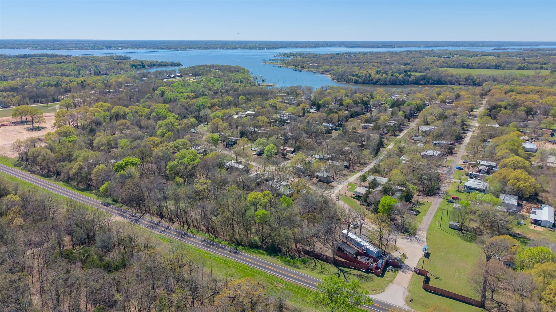 Manufactured Home For Sale in Wood County , 6435 FM 17 Lots 620-625, Yantis, Texas 75497, 1 Bedroom, 1 Bathroom, Garage spaces, 280 Sqft, built in 1998, mls#21379237, Real Estate Agent in Yantis, Homes For Sale in Wood county, Homes For Sale in Yantis, Realtor in Yantis Texas, Real Estate Brokerage Independent Realty Texas, Luminita Cordes Realtor