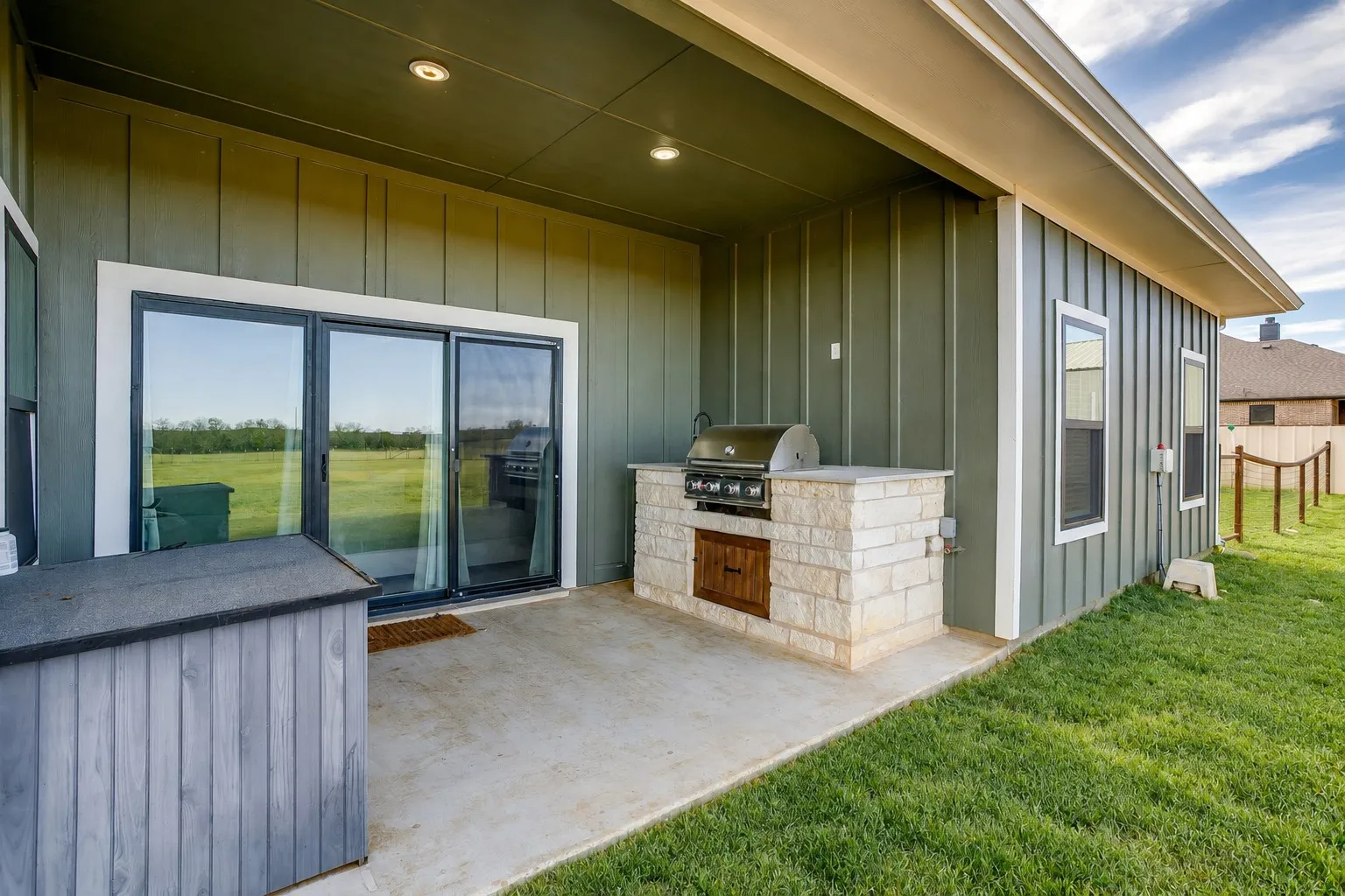Single Family Residence For Sale in Palo Pinto County , 920 Kite Road, Mineral Wells, Texas 76067, 4 Bedroom, 2 Bathroom, 2 Garage spaces, 1,885 Sqft, built in 2024, mls#21378130, Real Estate Agent in Mineral Wells, Homes For Sale in Palo Pinto county, Homes For Sale in Mineral Wells, Realtor in Mineral Wells Texas, Real Estate Brokerage Independent Realty Texas, Luminita Cordes Realtor